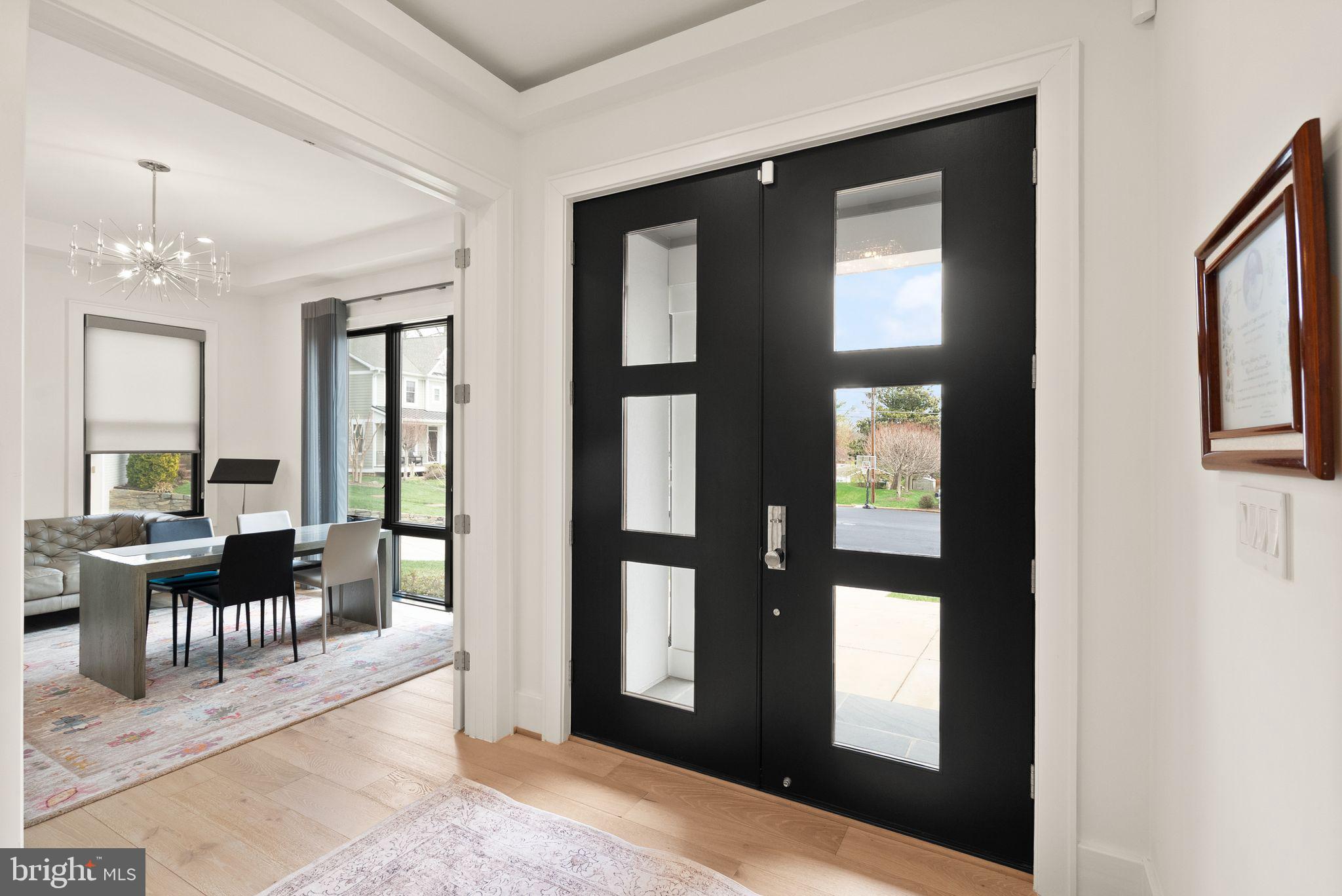 LANGLEY MANOR - Residential