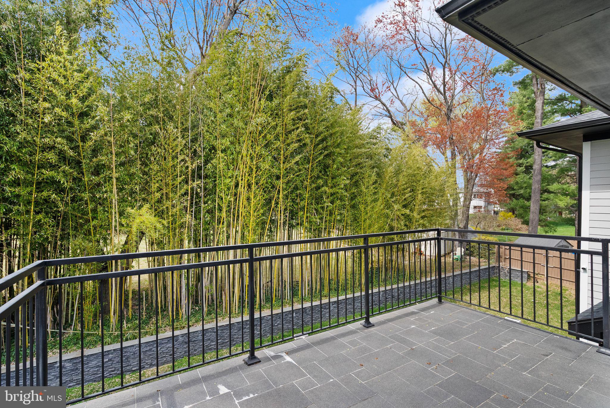 LANGLEY MANOR - Residential