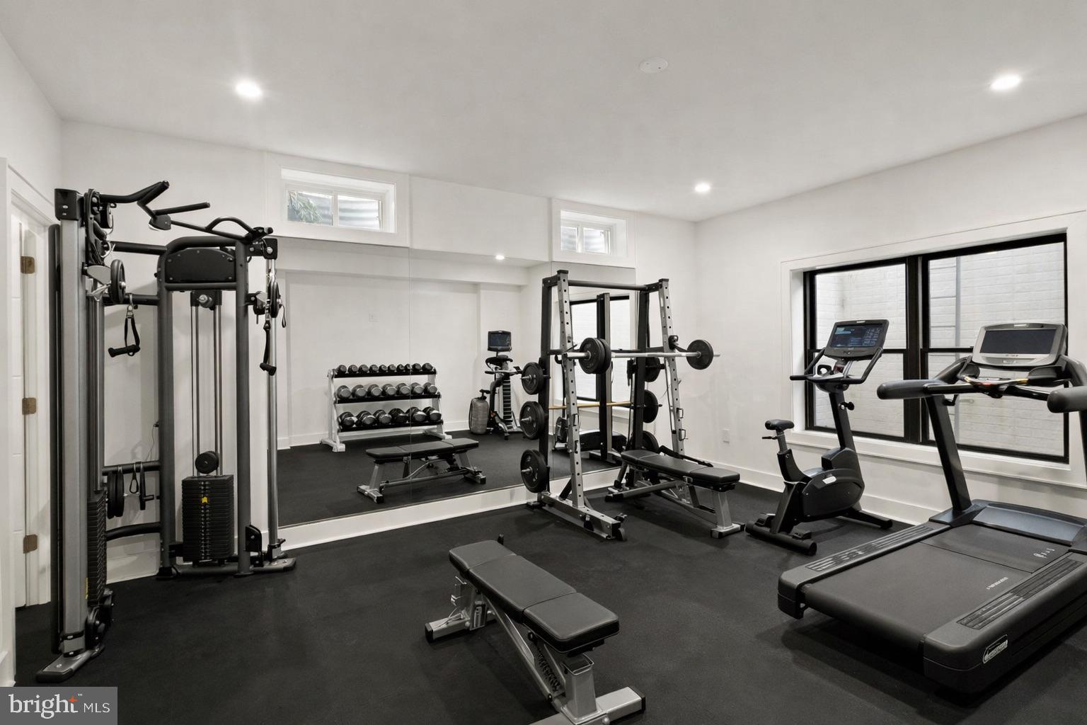 LANGLEY MANOR - Residential