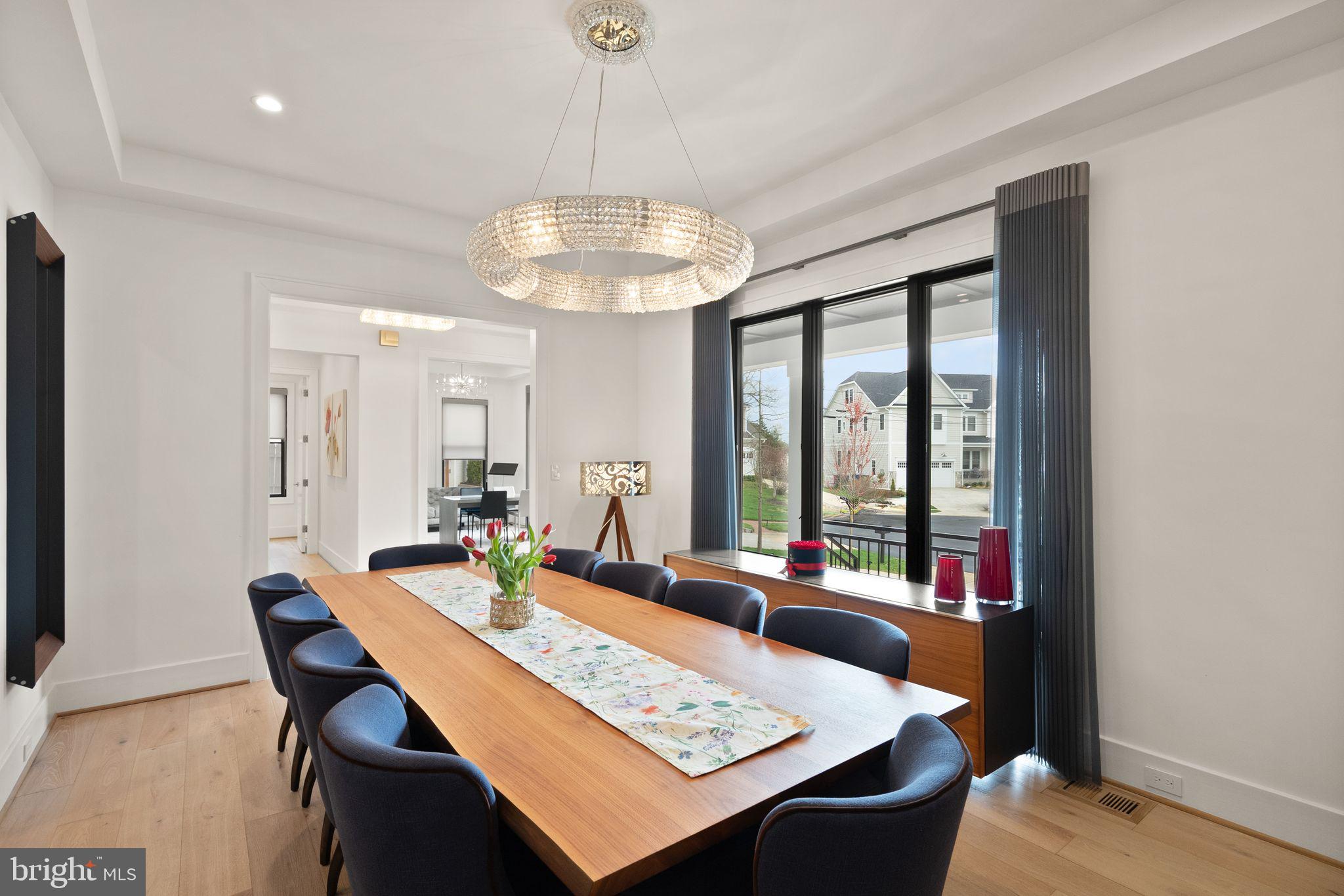 LANGLEY MANOR - Residential