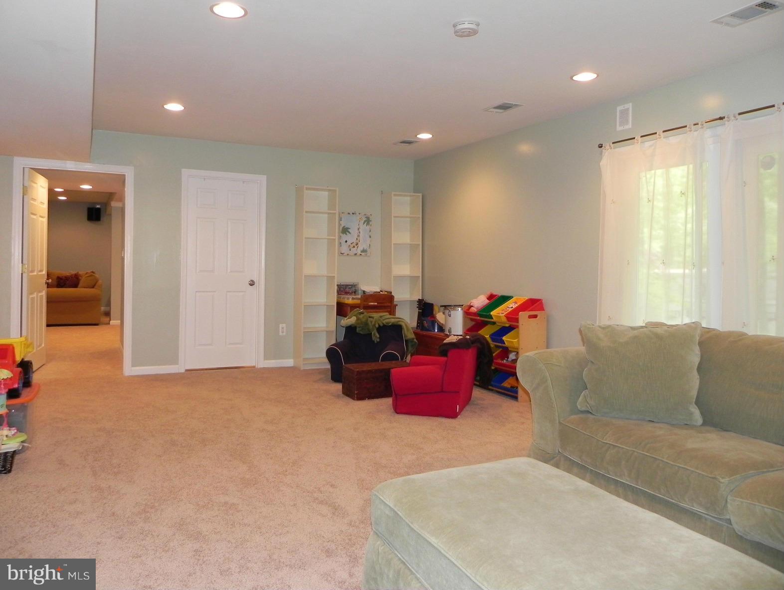 HALCYON - Residential Lease