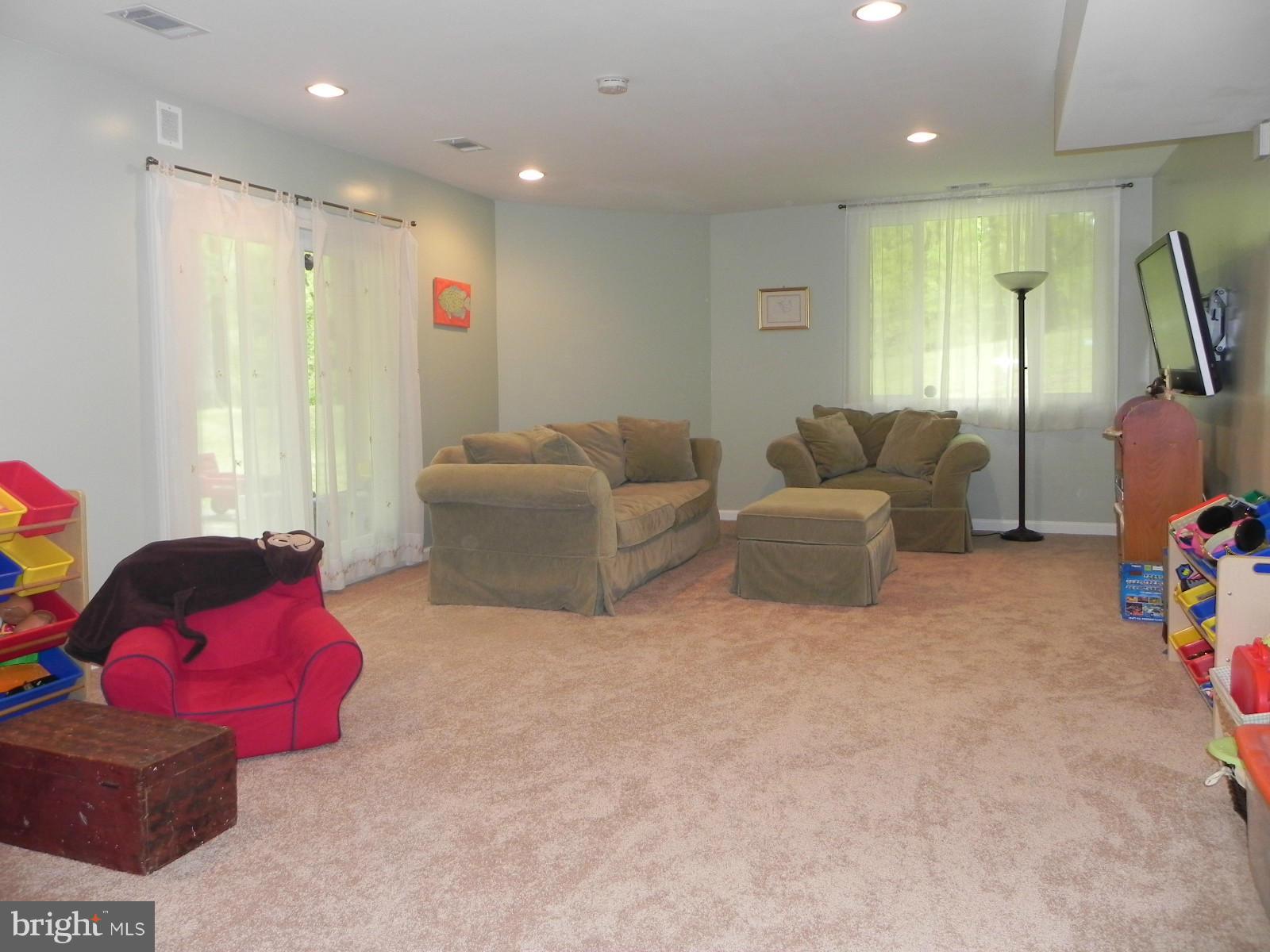 HALCYON - Residential Lease