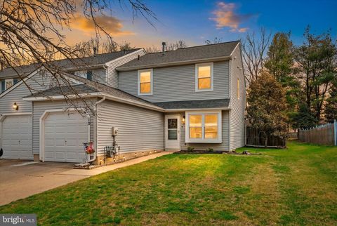 Townhouse For Sale - 10 N Hill Drive<br/> WESTAMPTON, NJ 08060