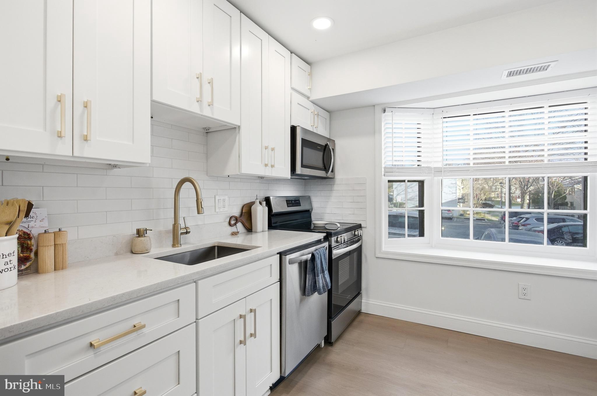 6449 BIRCH LEAF COURT