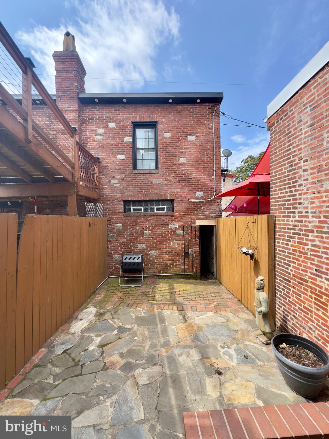 PIGTOWN HISTORIC DISTRICT - Residential Lease