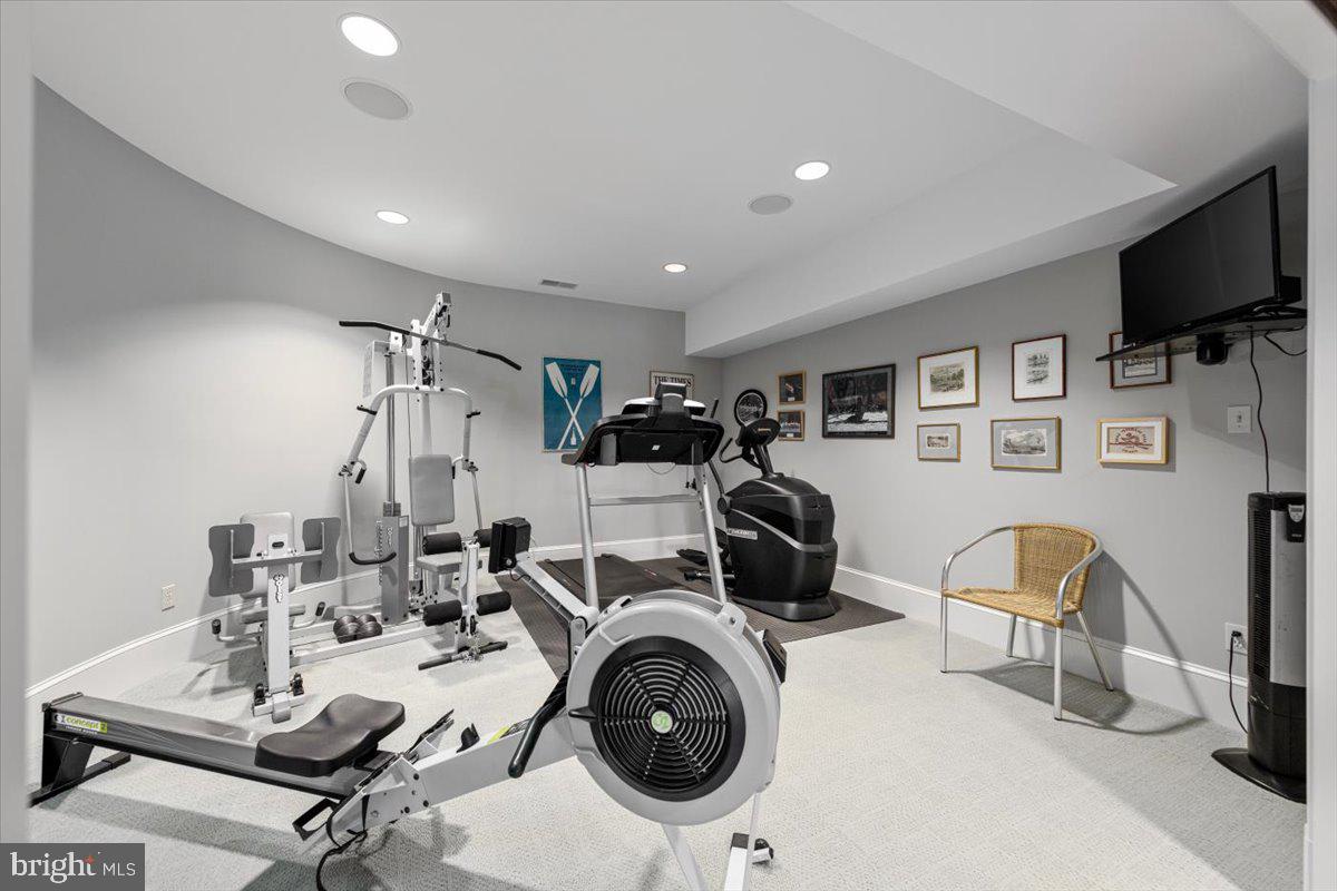 MERRY GO ROUND FARM - Residential