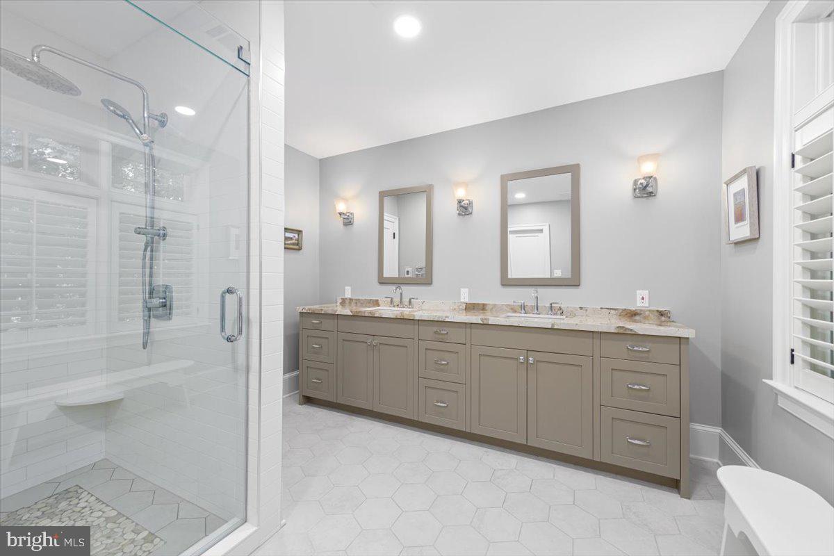 MERRY GO ROUND FARM - Residential