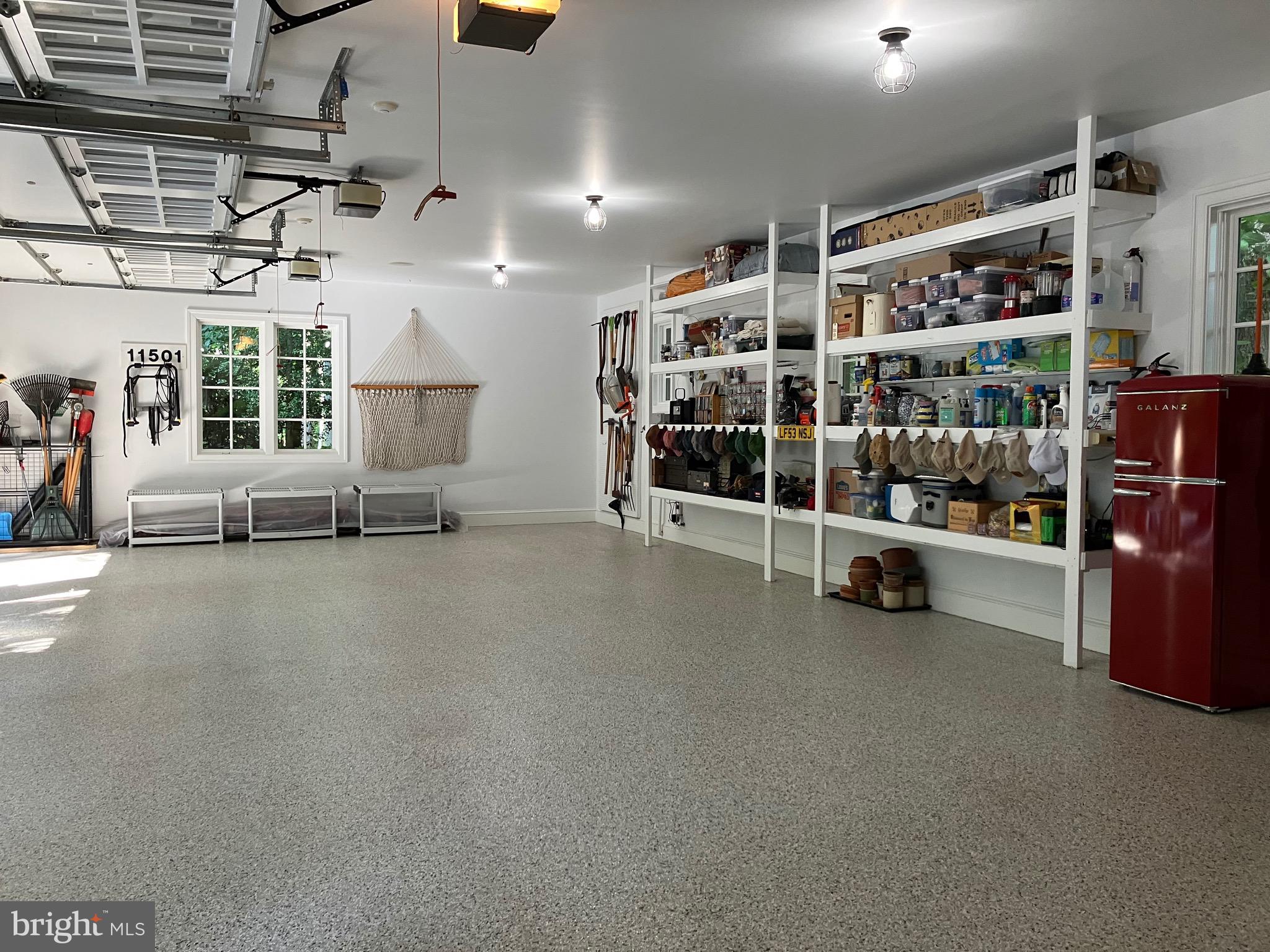 MERRY GO ROUND FARM - Residential