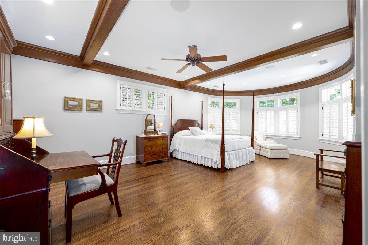 MERRY GO ROUND FARM - Residential