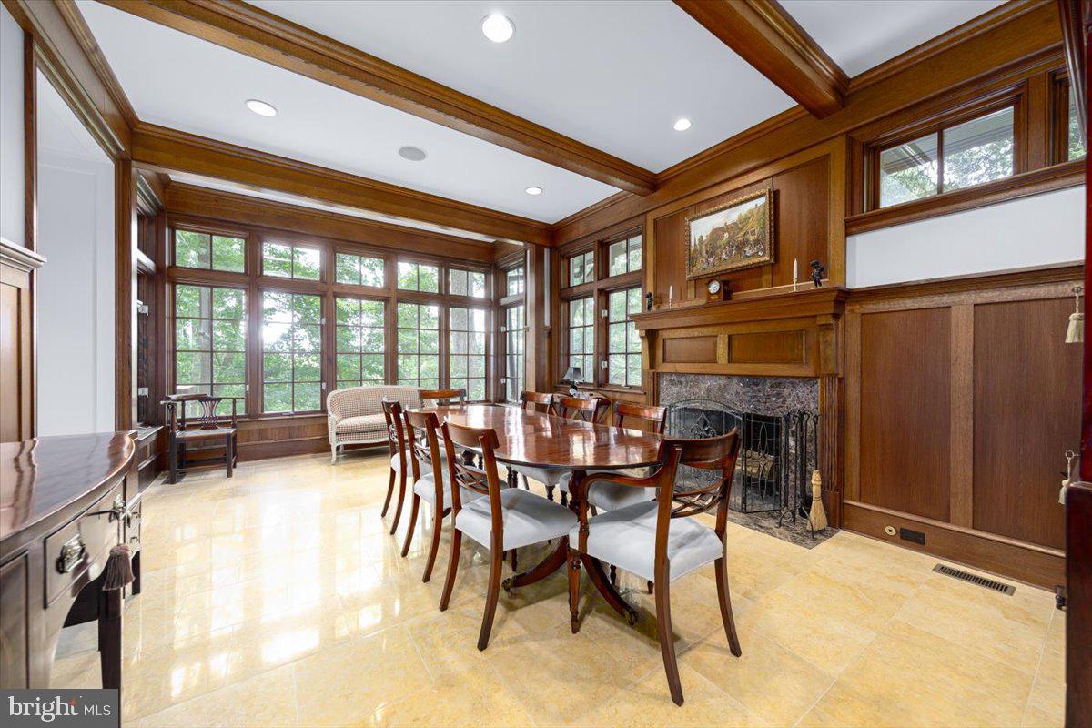 MERRY GO ROUND FARM - Residential