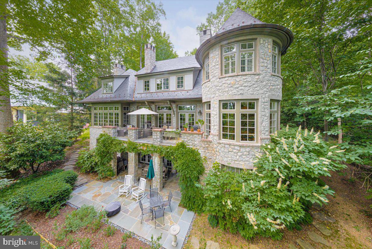 MERRY GO ROUND FARM - Residential