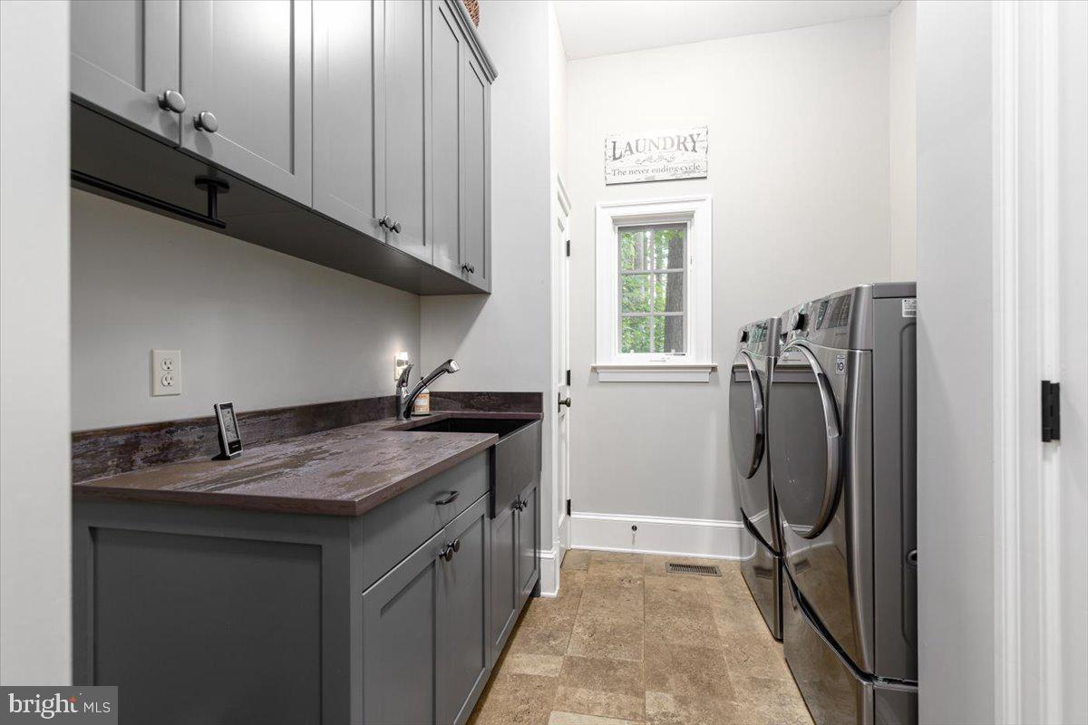 MERRY GO ROUND FARM - Residential