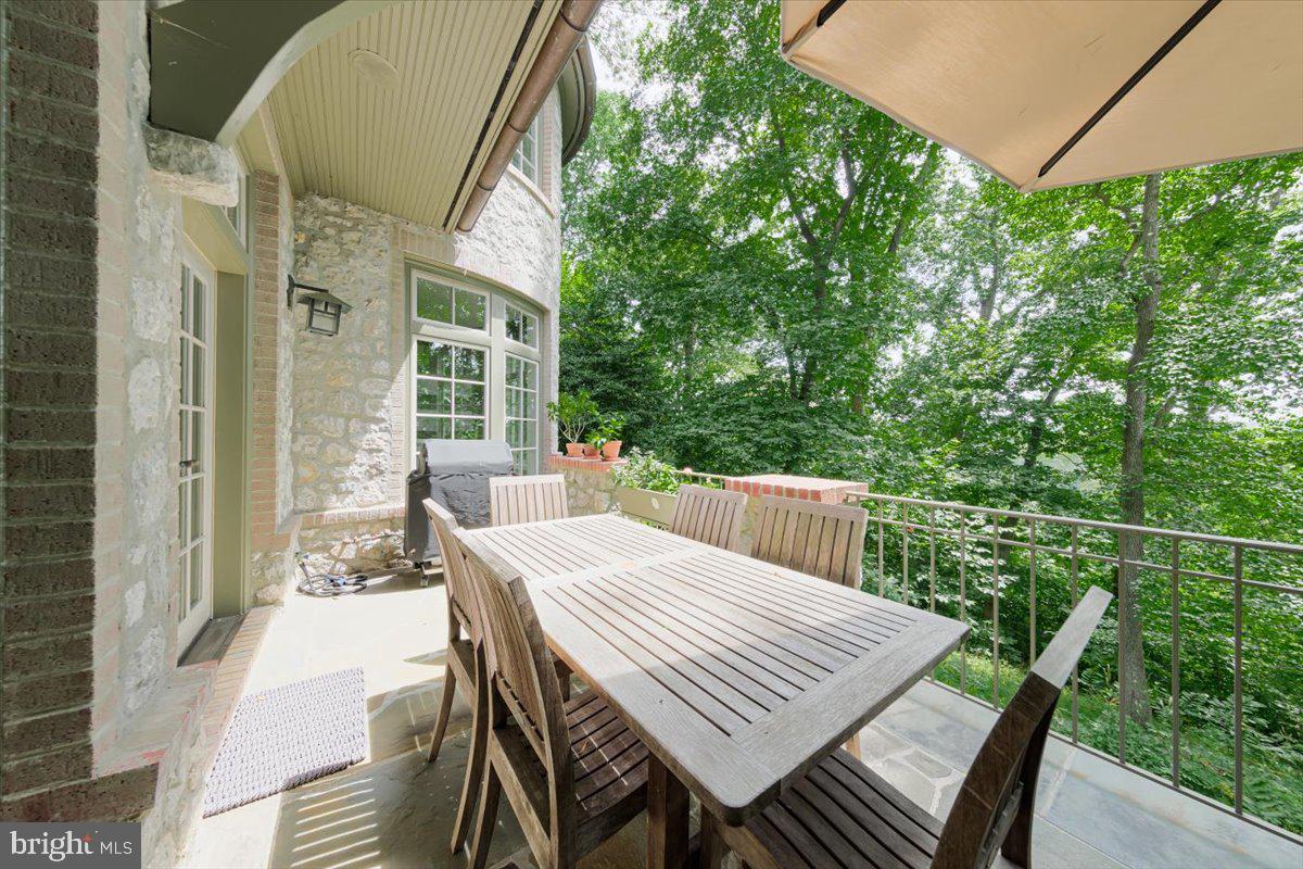 MERRY GO ROUND FARM - Residential