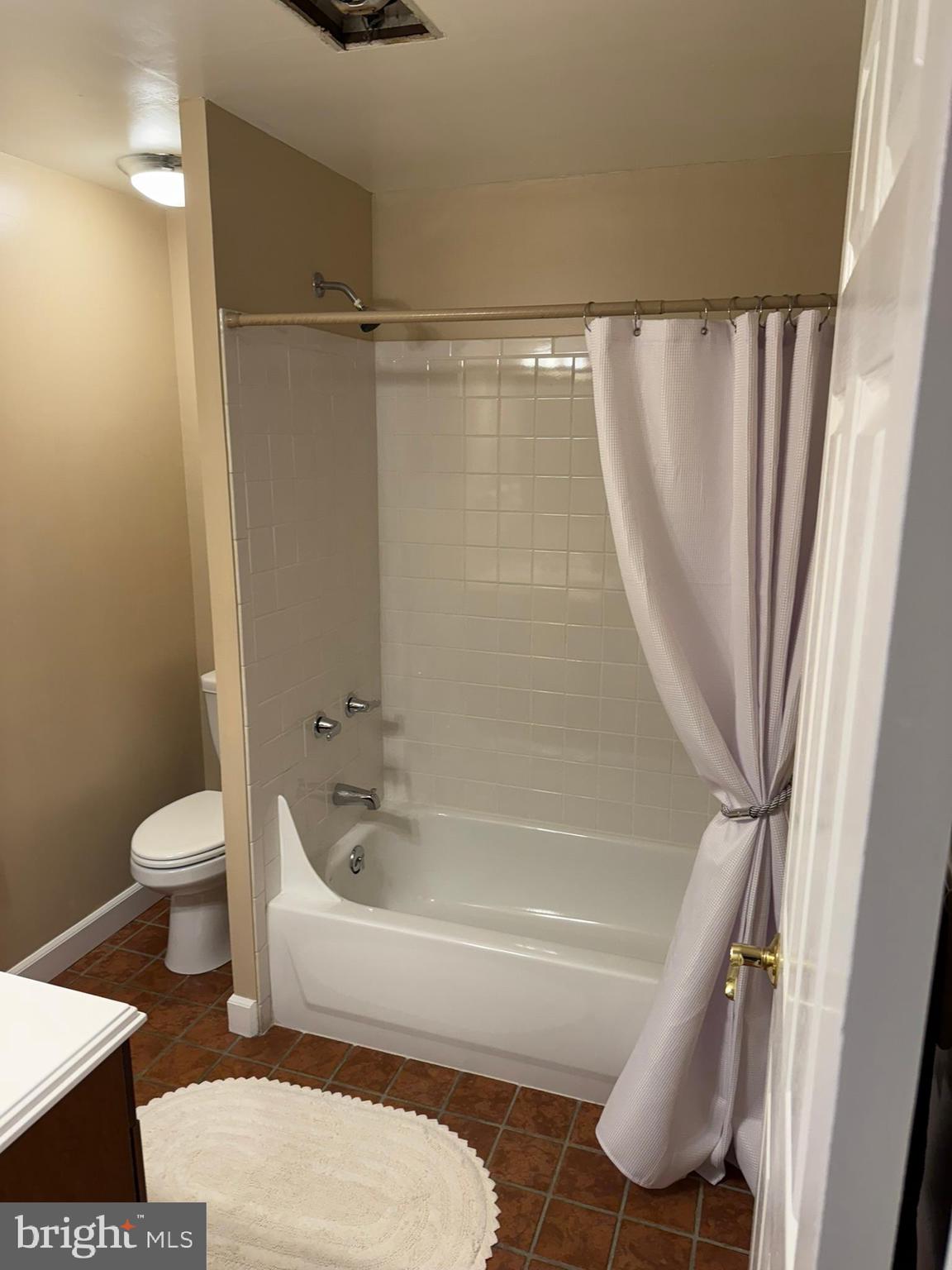 HICKORY RIDGE - Residential Lease