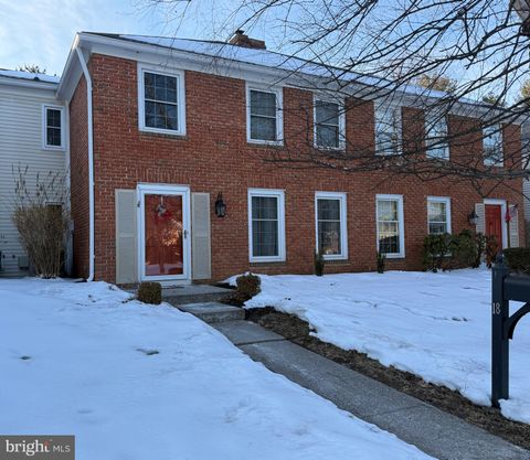 Photo of 18 Kings Arms, MECHANICSBURG, PA 17050 (MLS # PACB2050960)