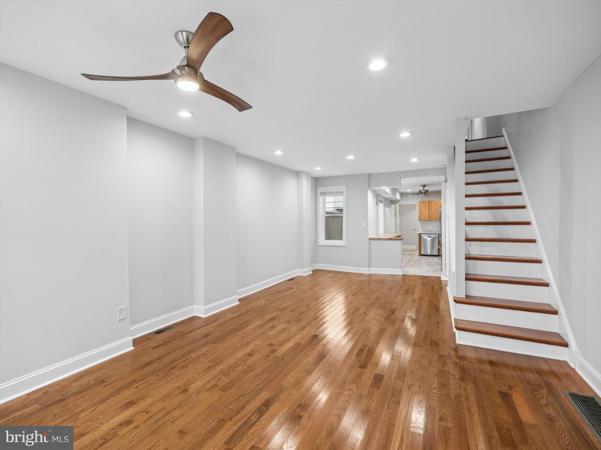 2129 OAKFORD STREET