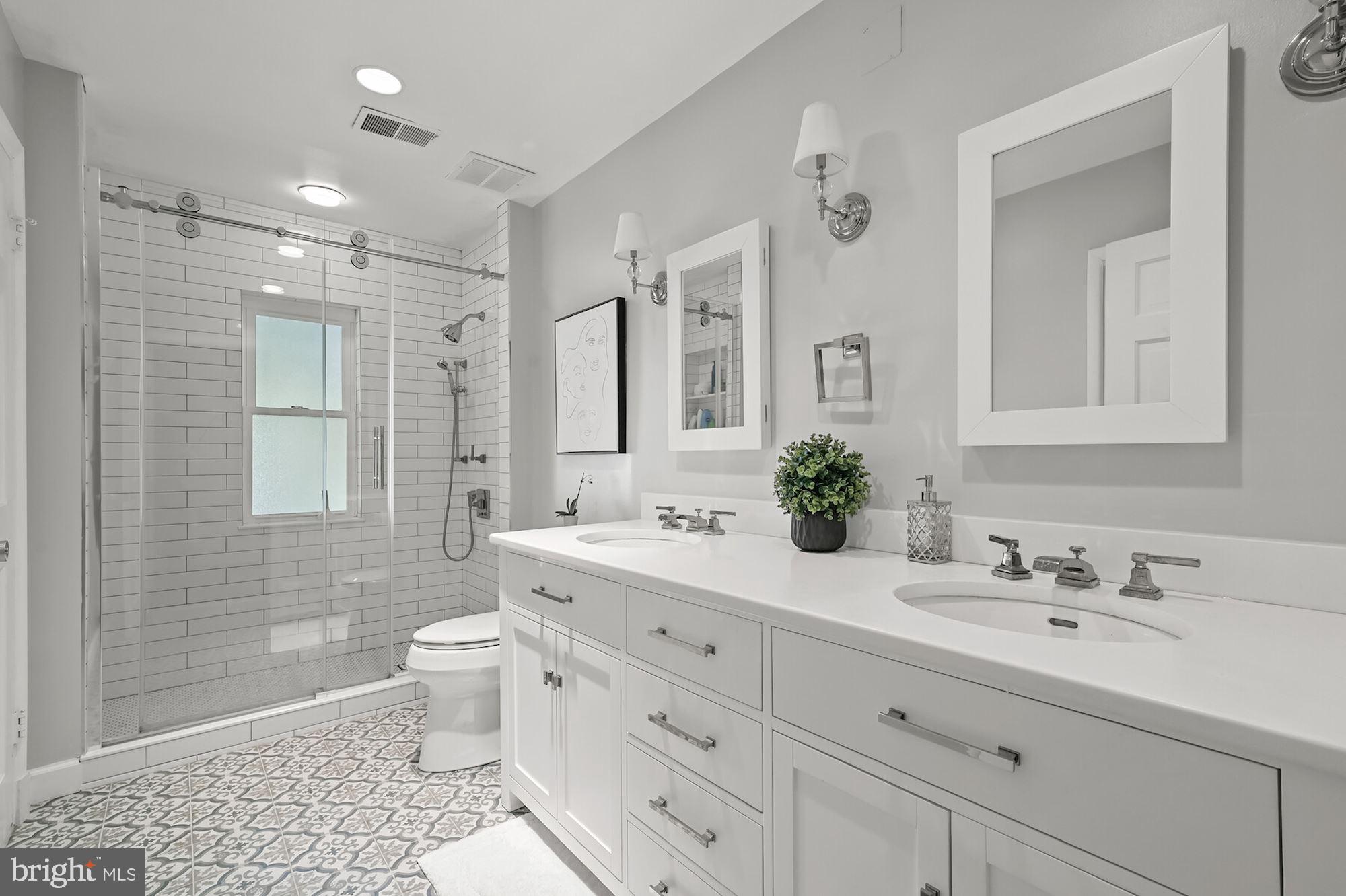 BRADLEY HILLS GROVE - Residential