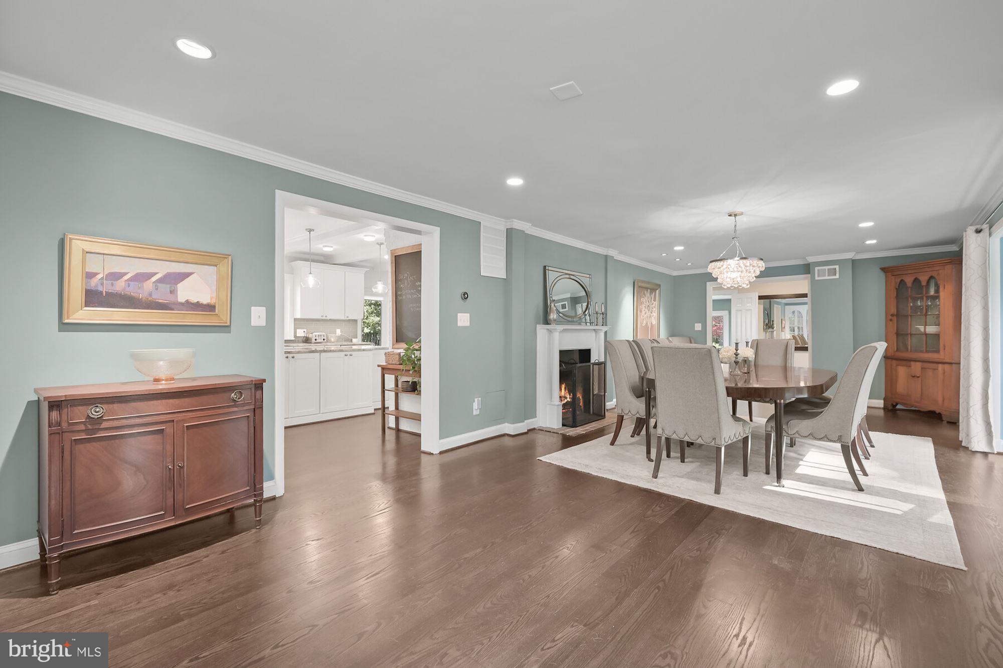 BRADLEY HILLS GROVE - Residential