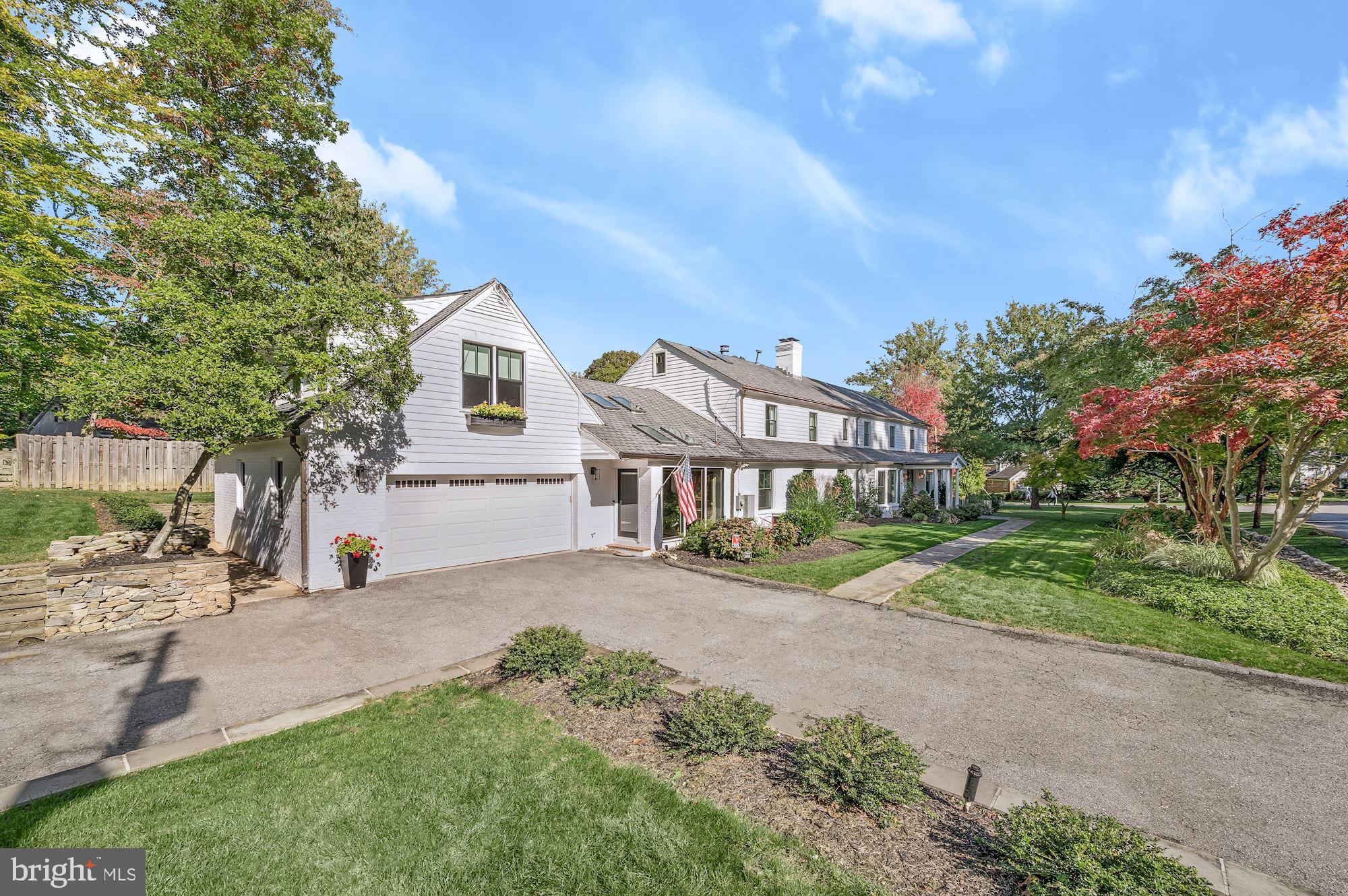 BRADLEY HILLS GROVE - Residential