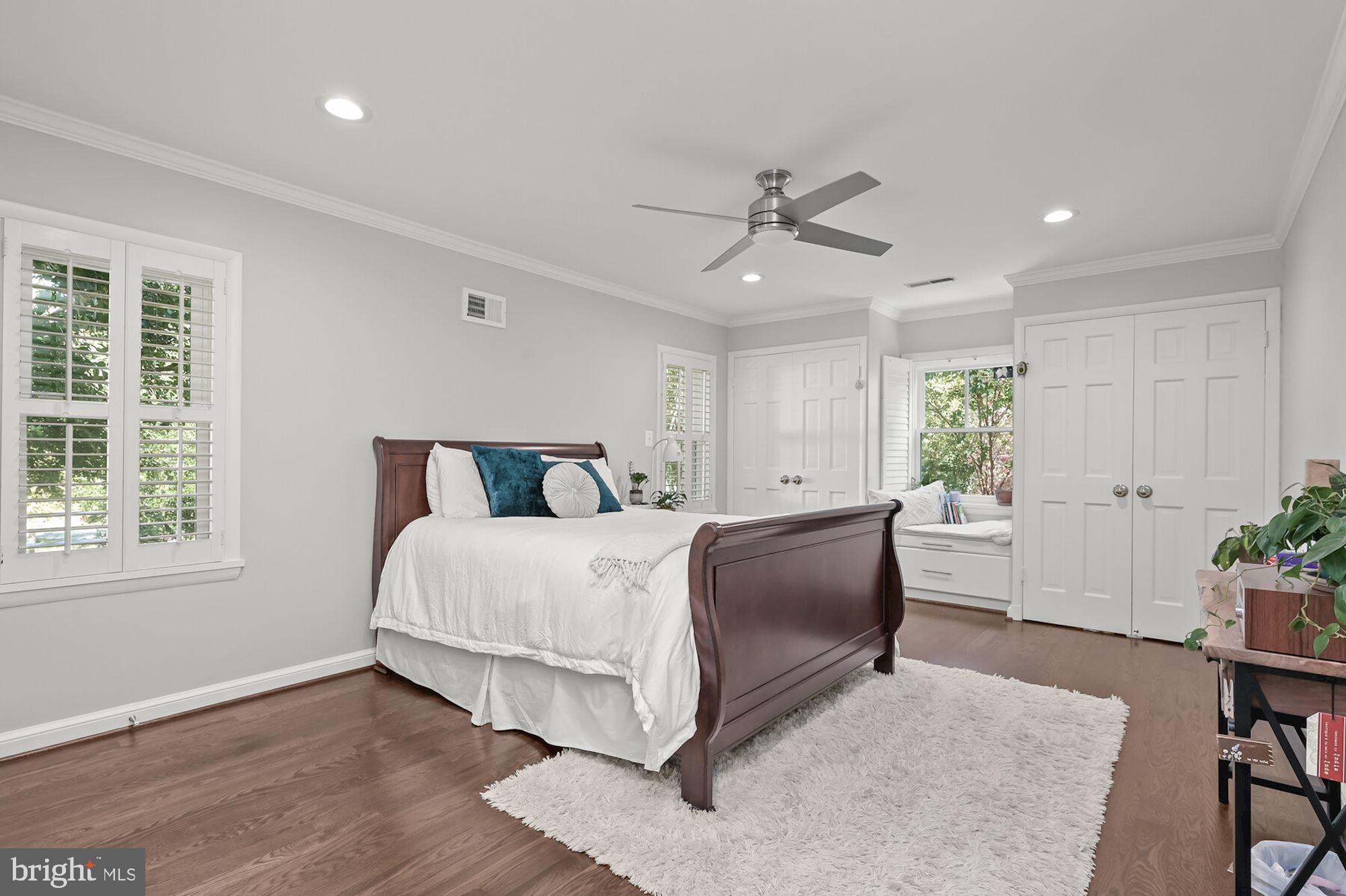 BRADLEY HILLS GROVE - Residential