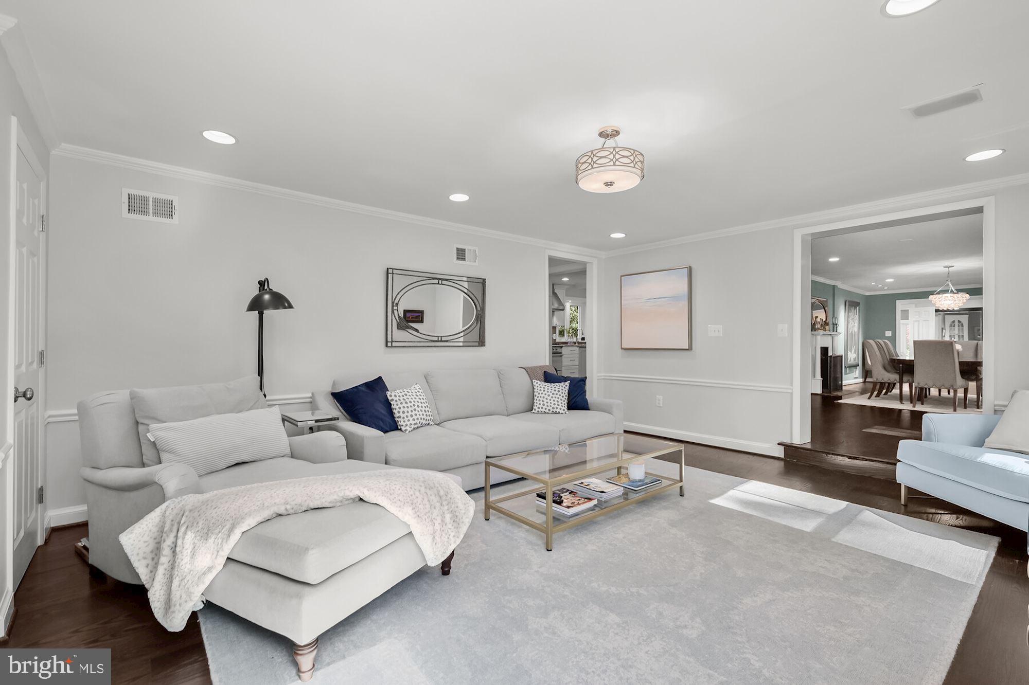 BRADLEY HILLS GROVE - Residential