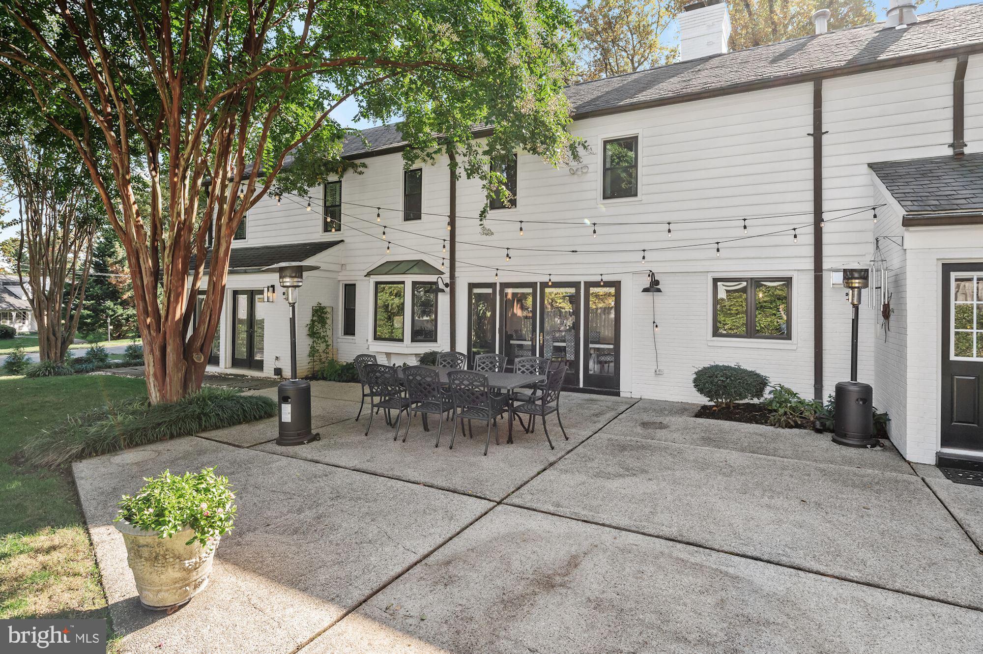 BRADLEY HILLS GROVE - Residential