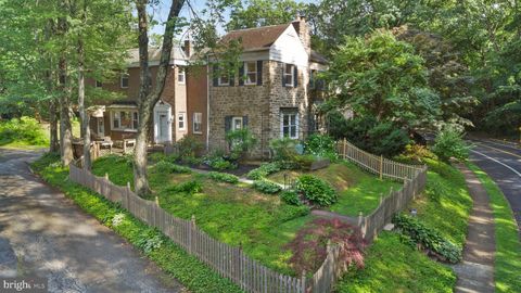 Townhouse For Sale - 724 S Mount Pleasant Road<br/> PHILADELPHIA, PA 19119