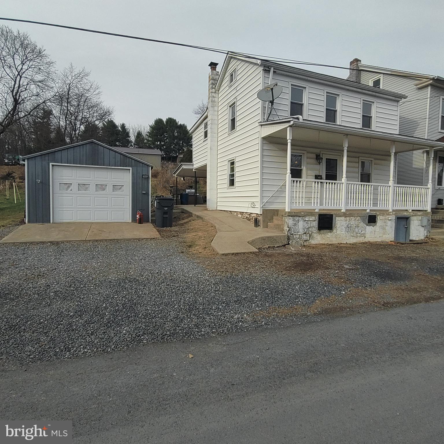 Detached home in Newtown/Reilly Township with 3 bedrooms, laundry room and 1/2 bath on 1st floor, , coal heat, garage, yard. Estate. Free Sanitation in Reilly Township.