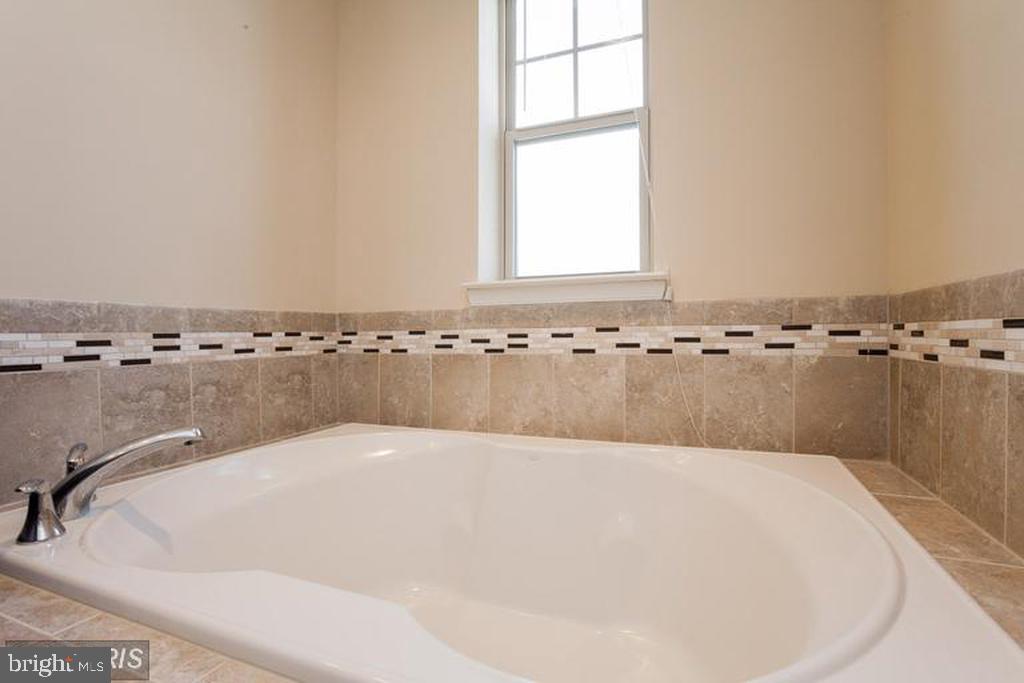 CLARKSBURG VILLAGE - Residential Lease