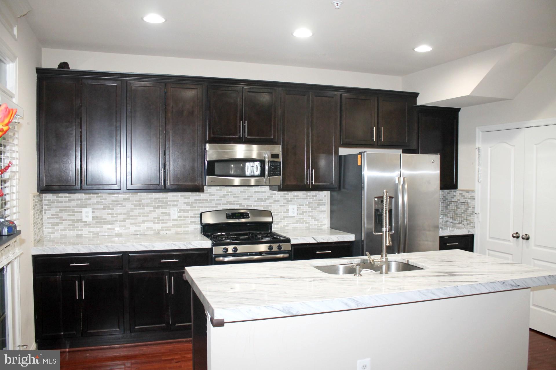 CLARKSBURG VILLAGE - Residential Lease