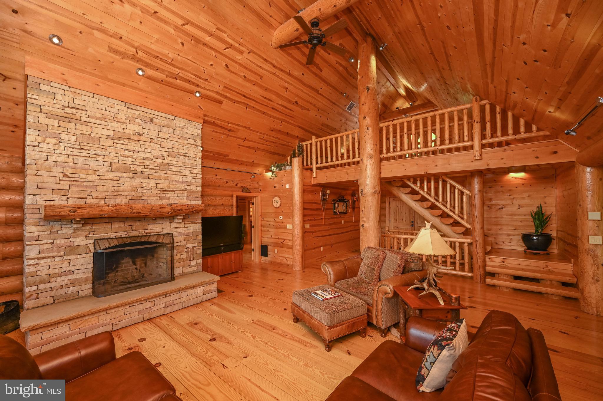 SOUTHRIDGE - Residential