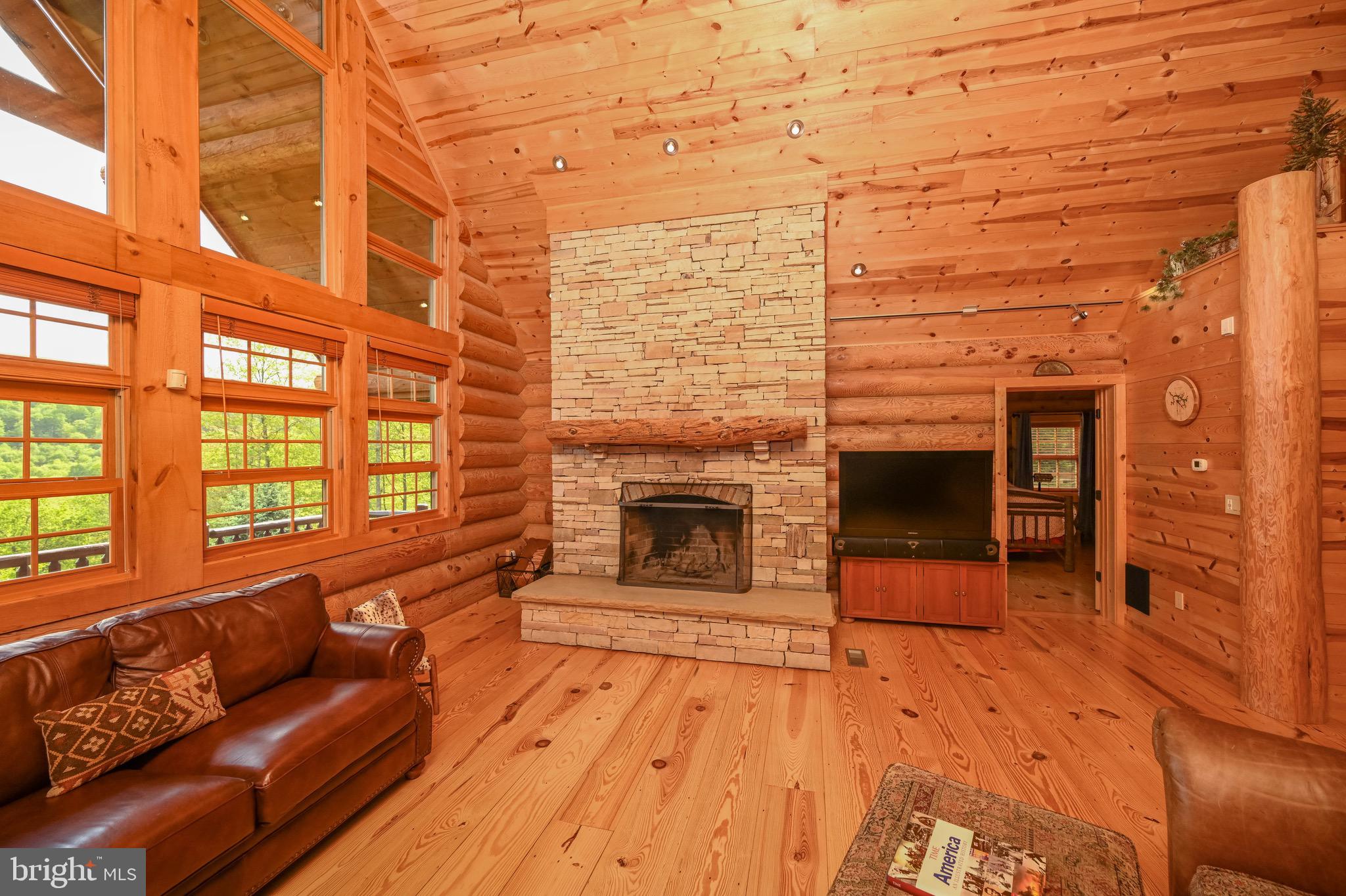 SOUTHRIDGE - Residential