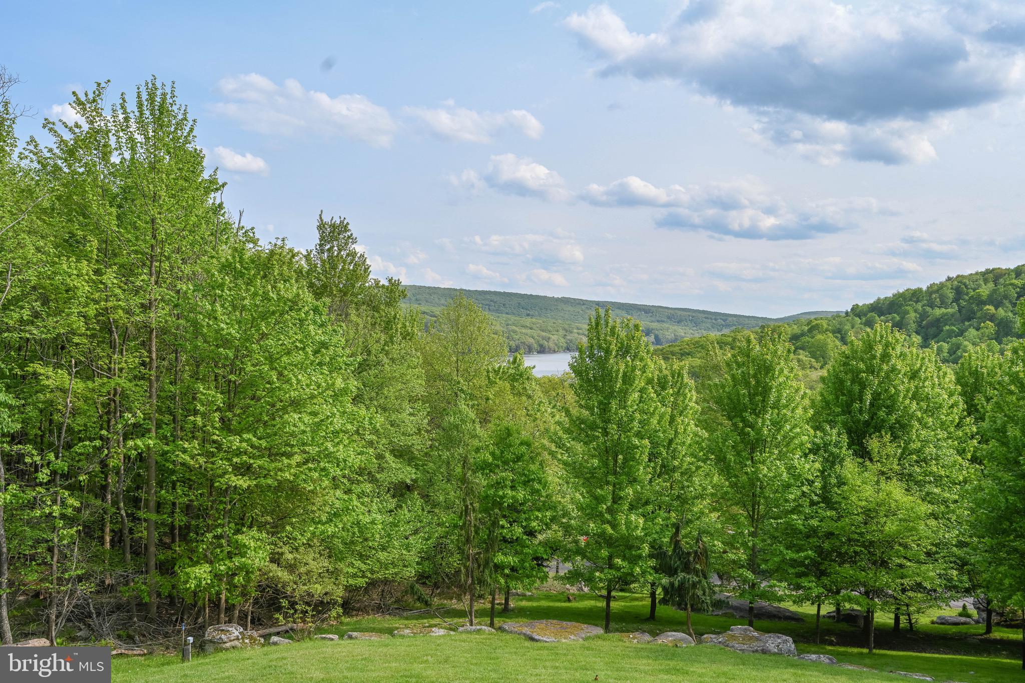 SOUTHRIDGE - Residential