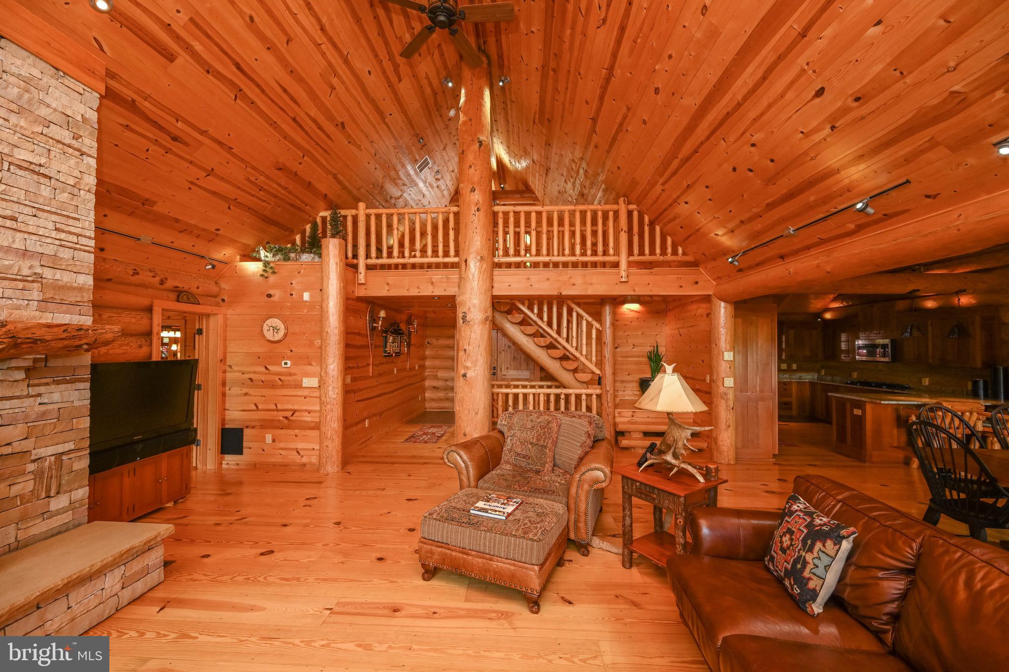 SOUTHRIDGE - Residential