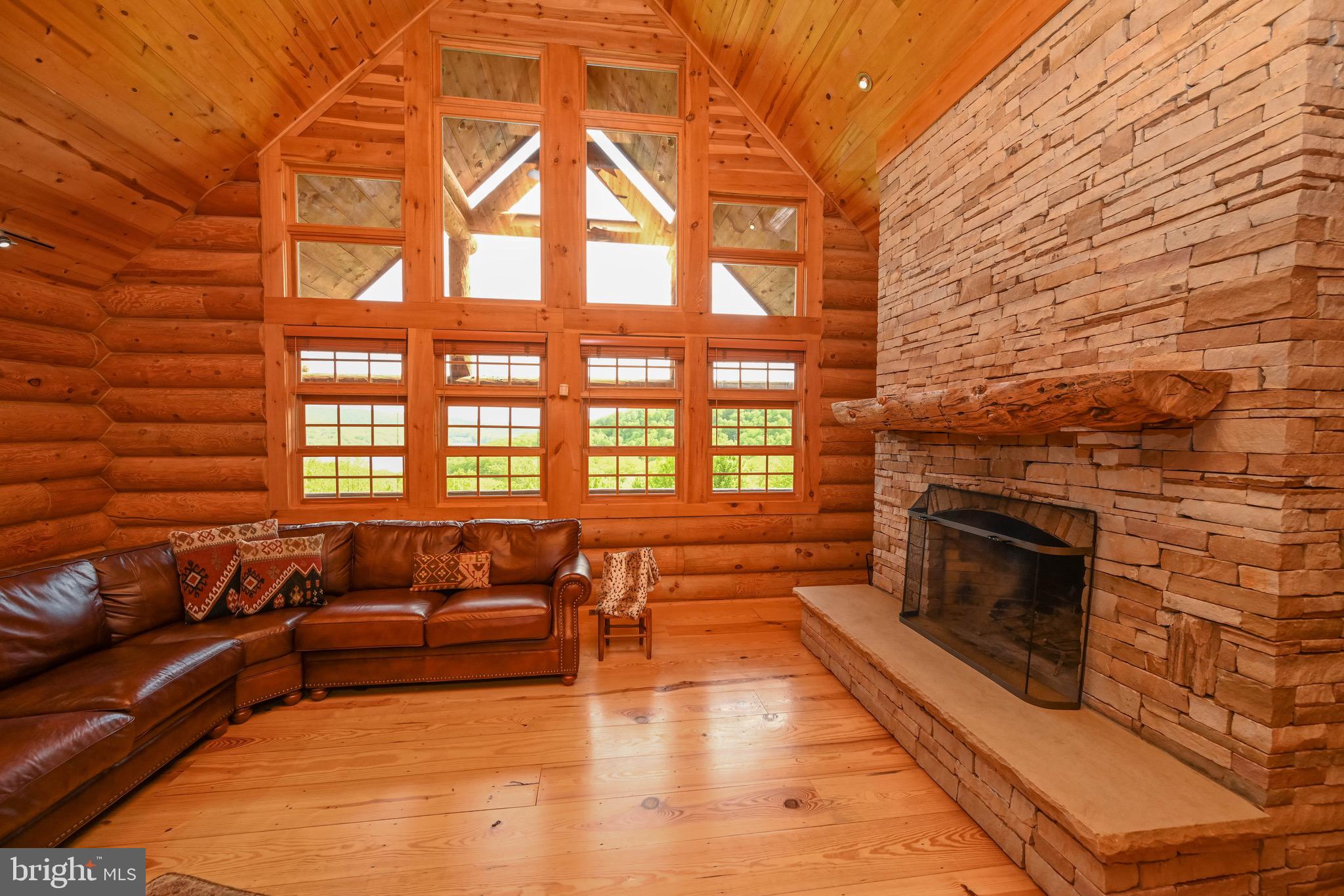 SOUTHRIDGE - Residential