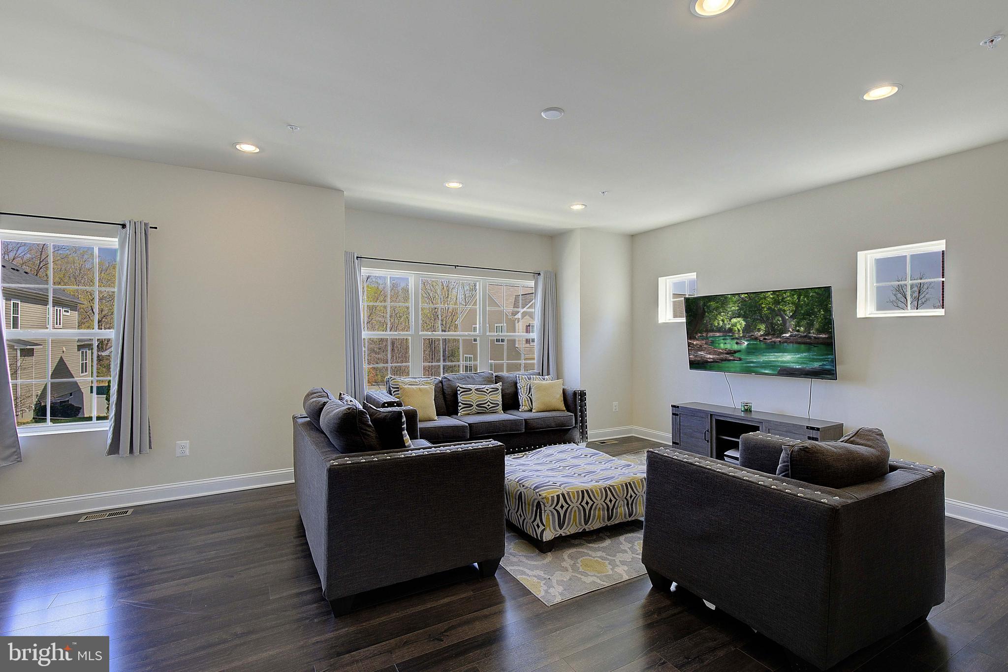 STONEHAVEN - Residential