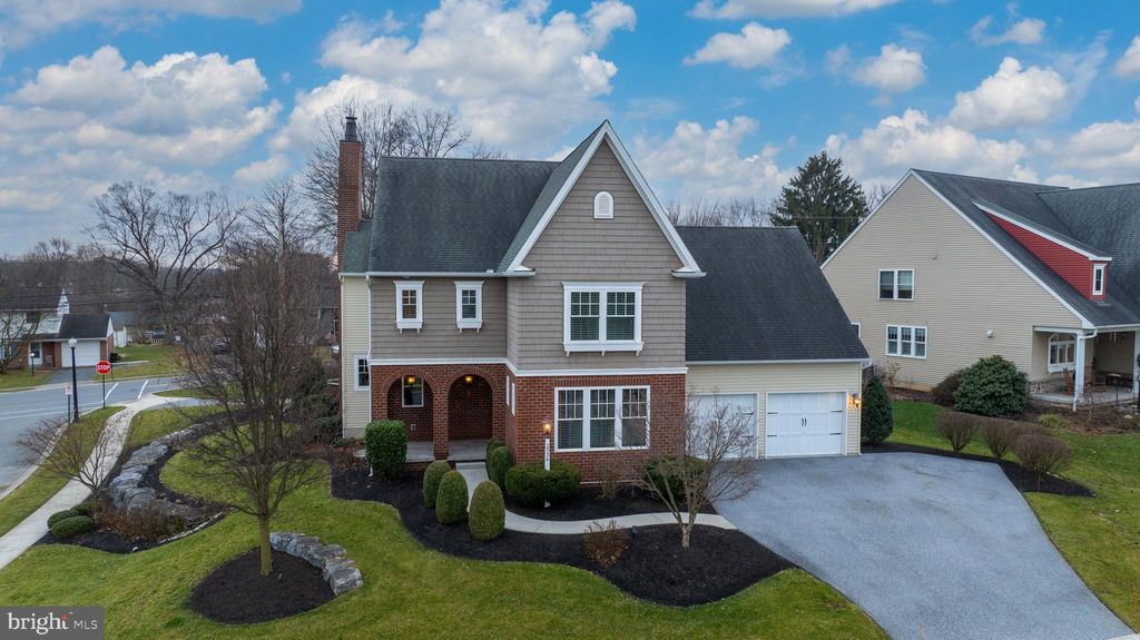 Photo of 2536 Starbrush Drive, East Petersburg, PA 17520 (MLS # PALA2045934)