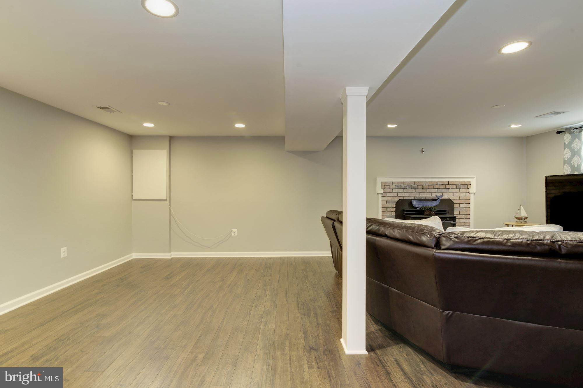 T D BURGESS ADDN - Residential Lease