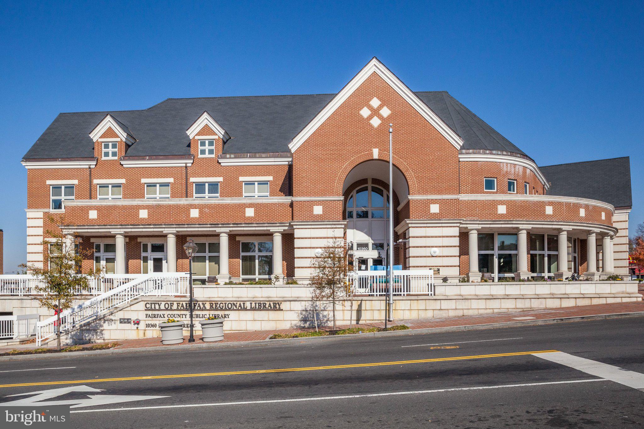 COUNTRY CLUB HILLS - Residential