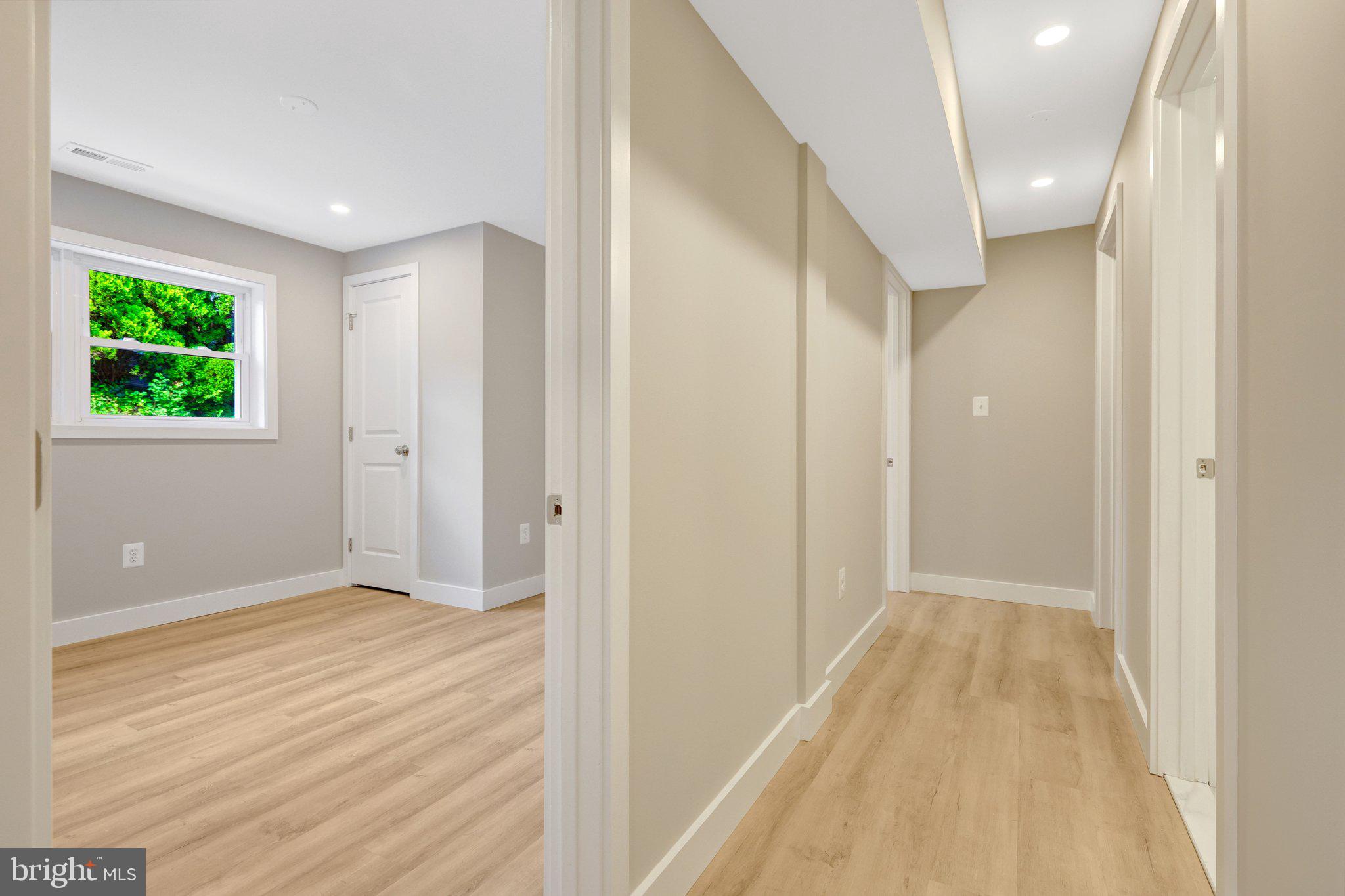 COUNTRY CLUB HILLS - Residential