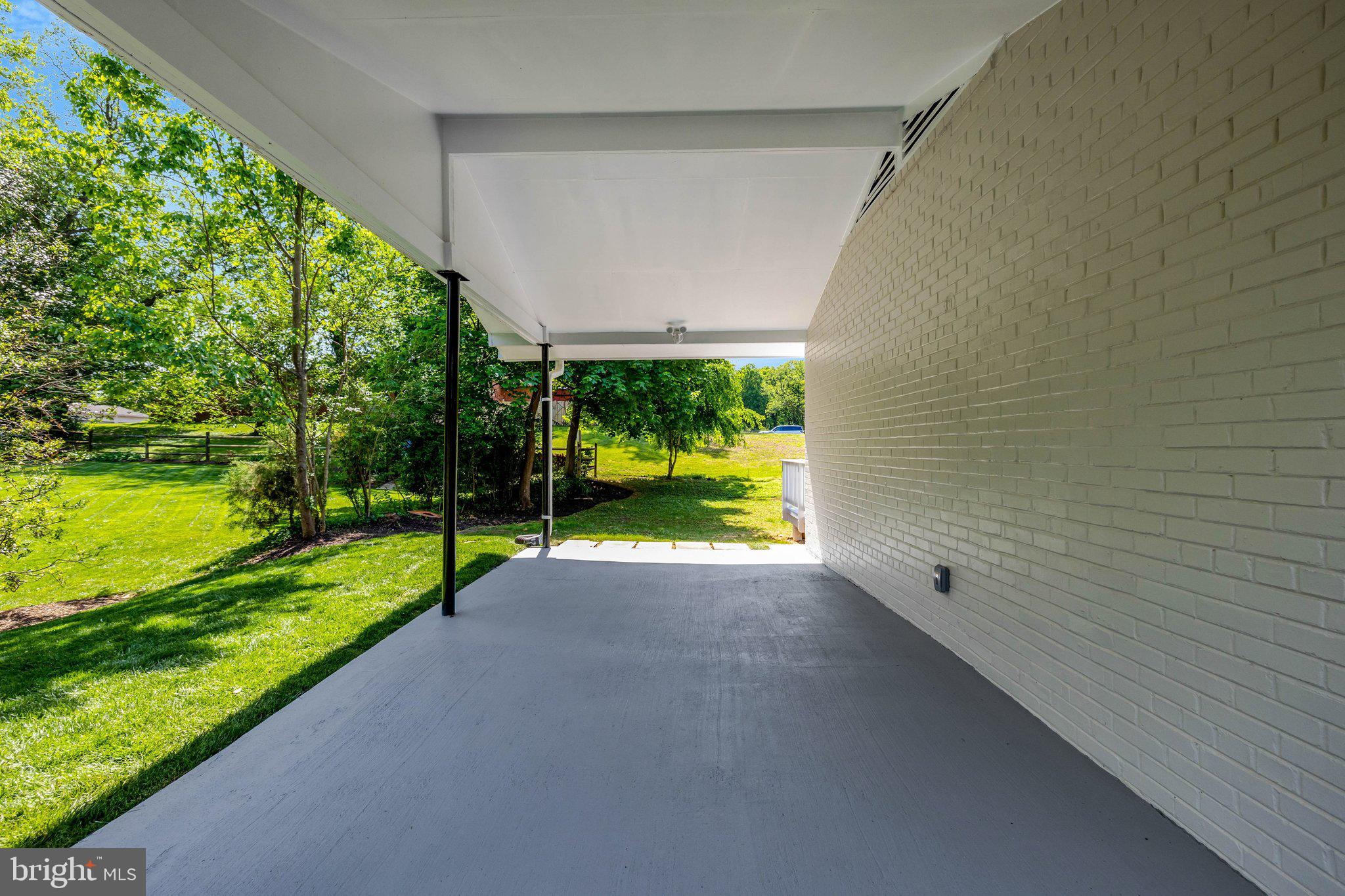 COUNTRY CLUB HILLS - Residential