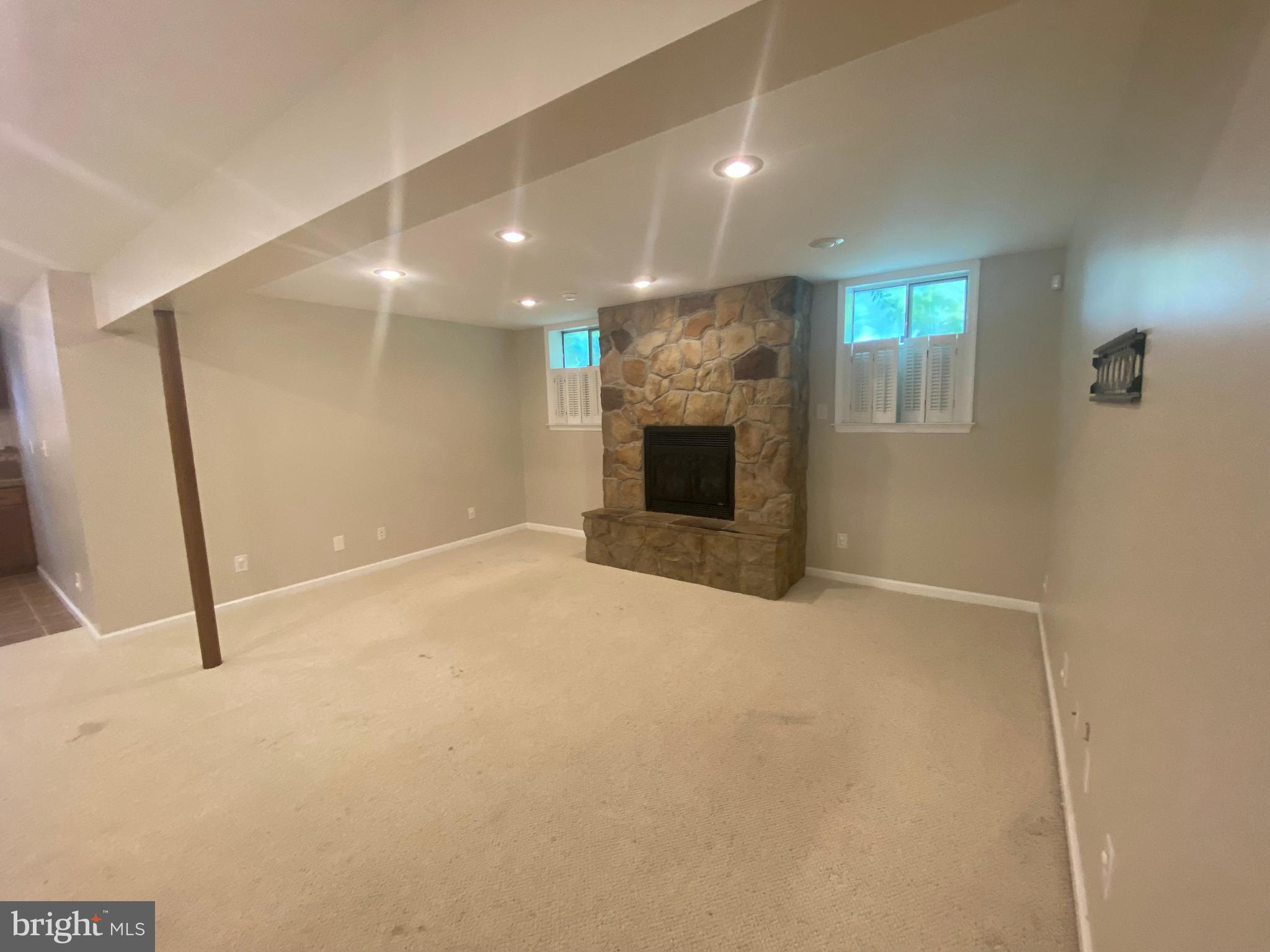 NORTH CROSSING - Residential