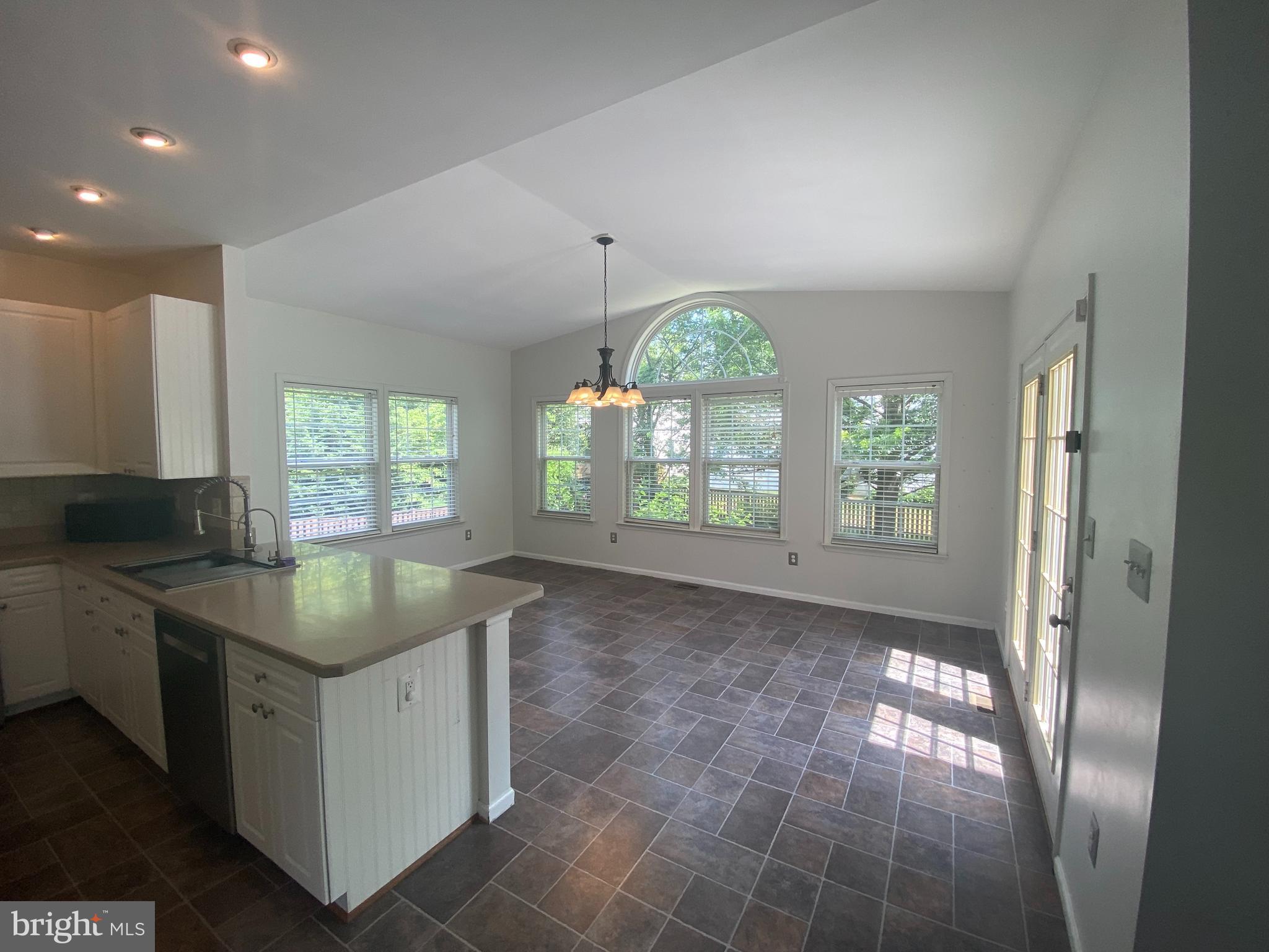 NORTH CROSSING - Residential