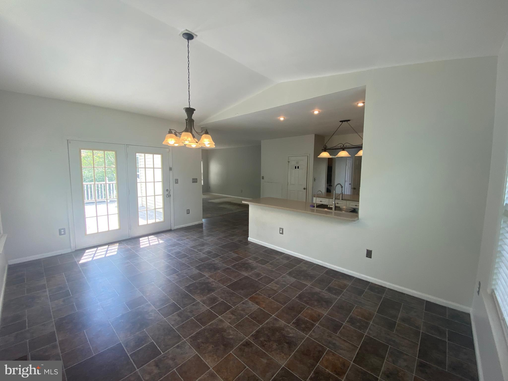 NORTH CROSSING - Residential