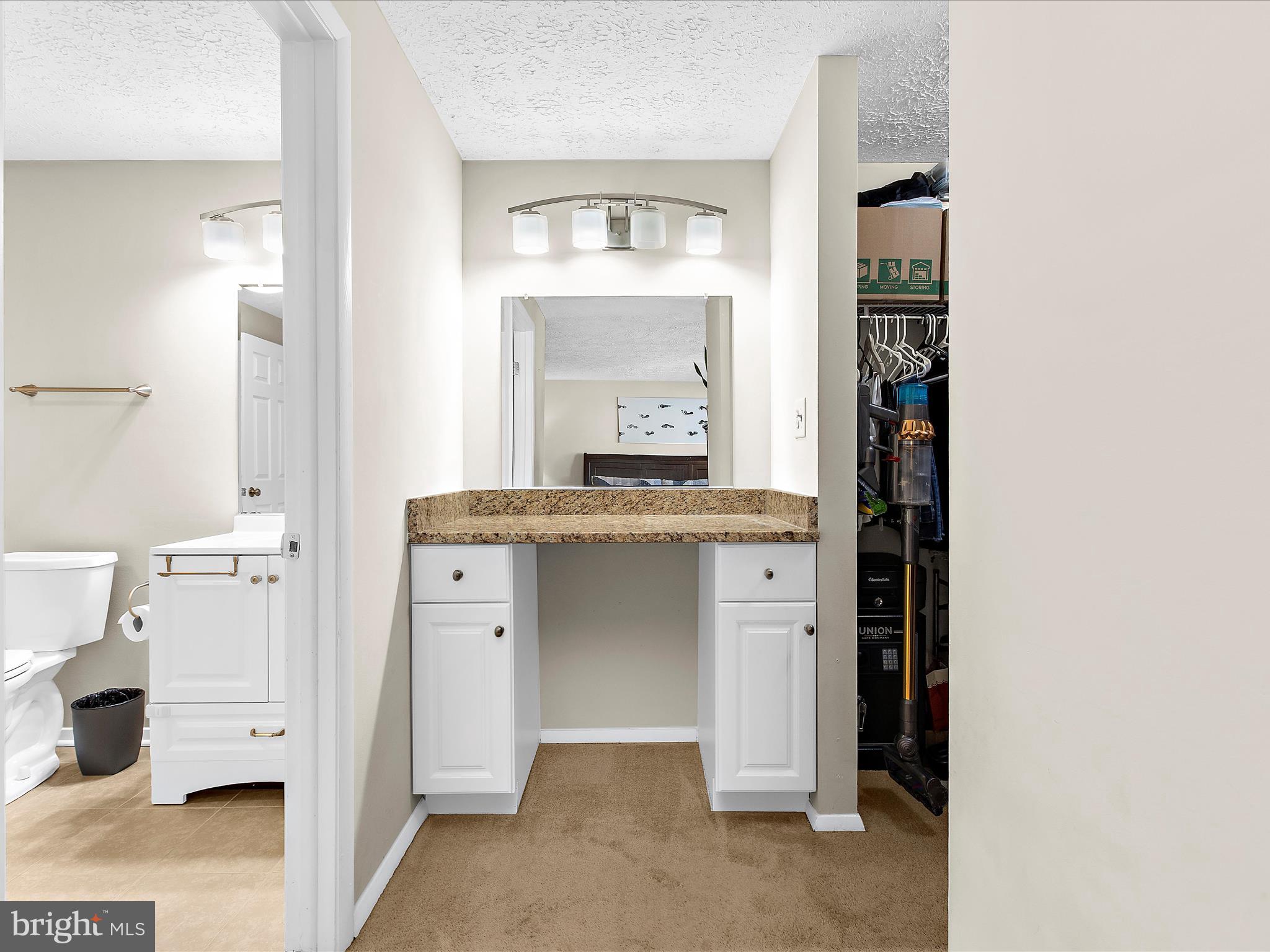 WOODS EDGE TOWNHOME CONDOMINIUMS - Residential