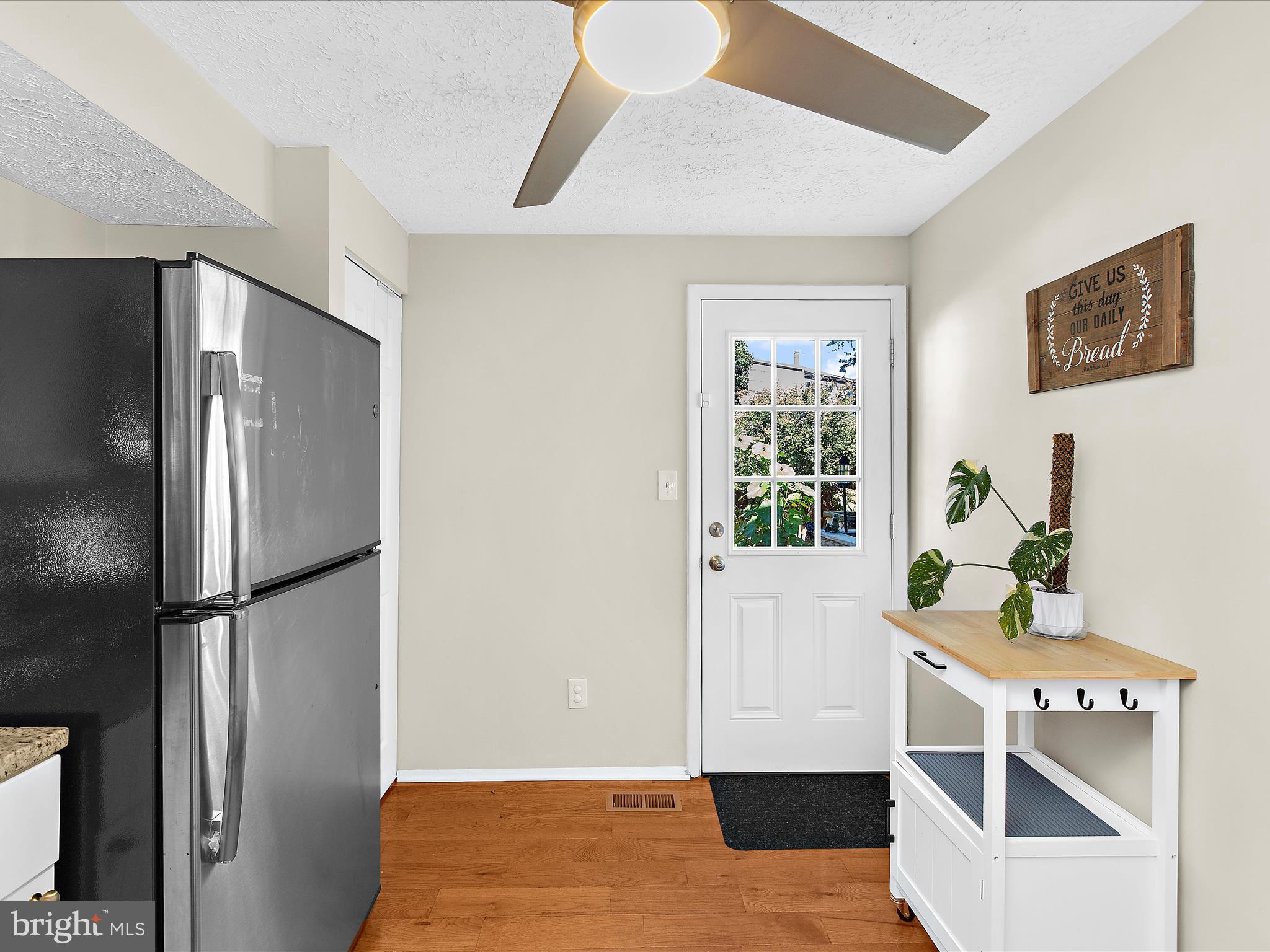 WOODS EDGE TOWNHOME CONDOMINIUMS - Residential