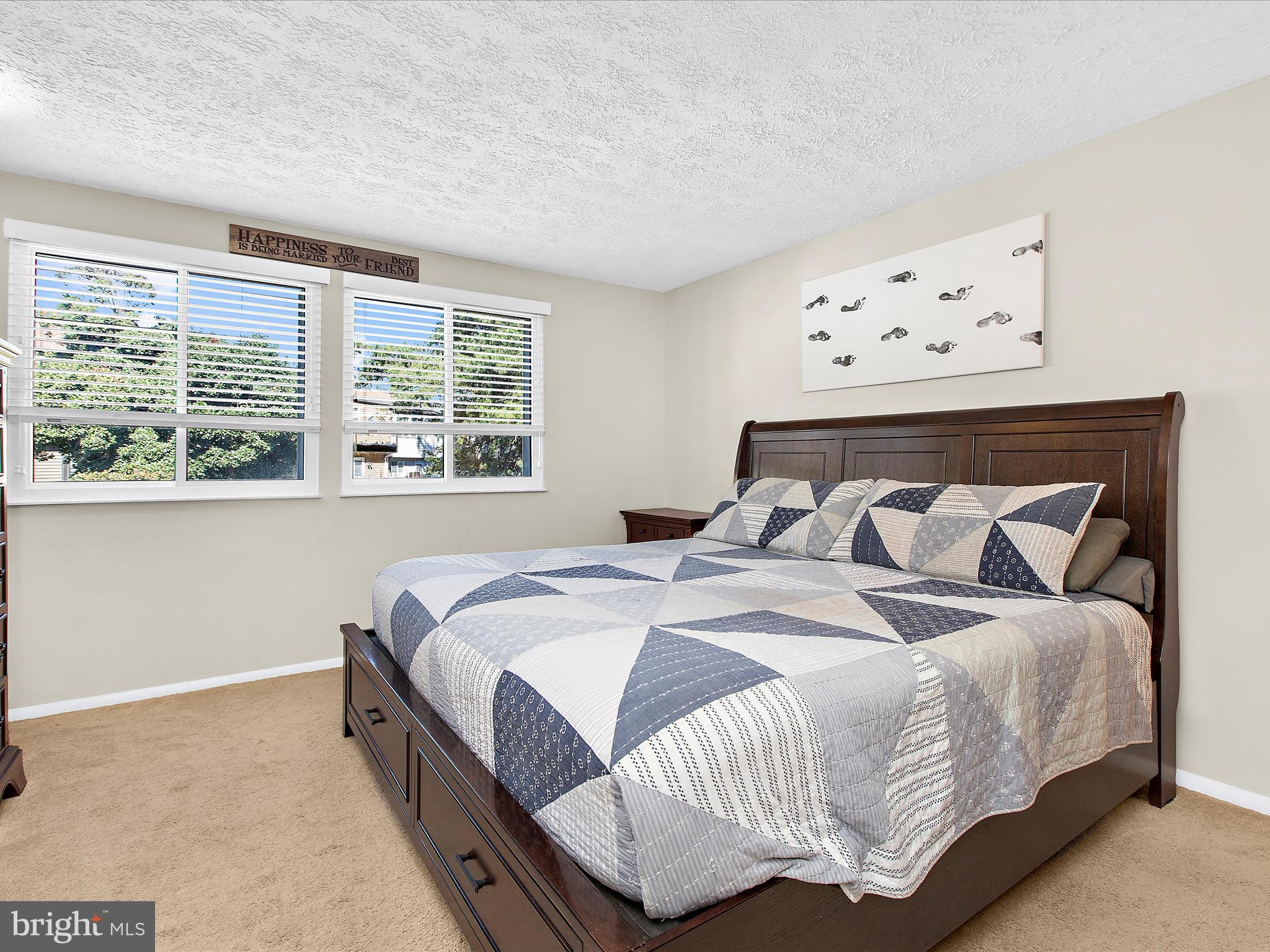 WOODS EDGE TOWNHOME CONDOMINIUMS - Residential