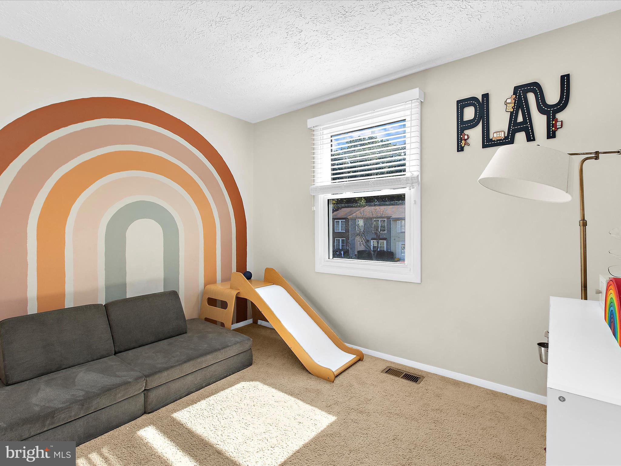 WOODS EDGE TOWNHOME CONDOMINIUMS - Residential