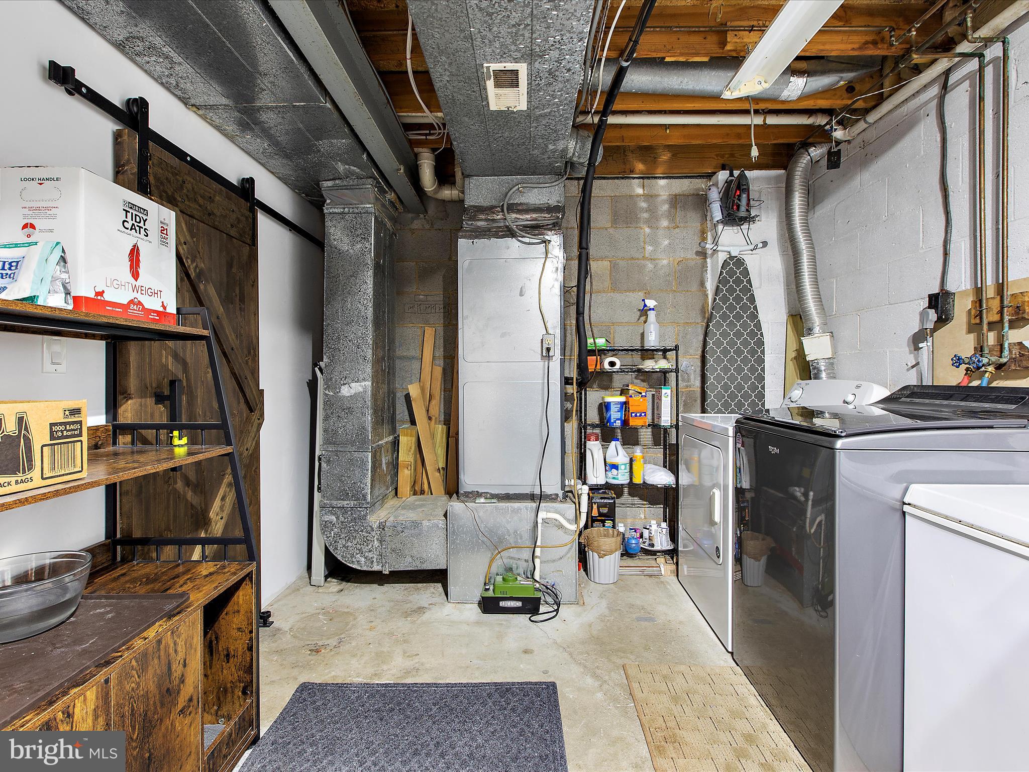 WOODS EDGE TOWNHOME CONDOMINIUMS - Residential