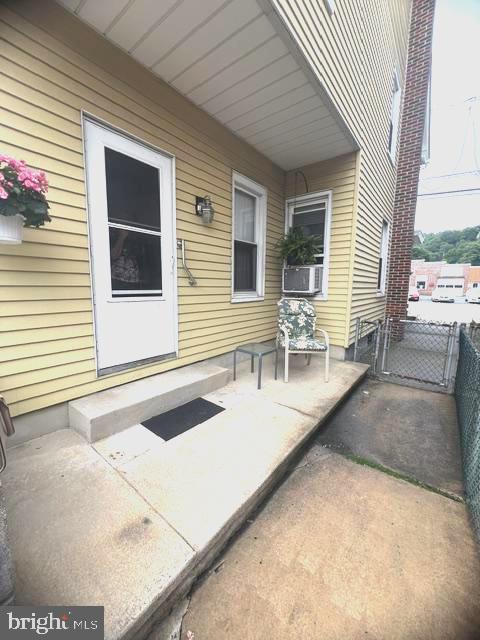 317 CENTRE AVE